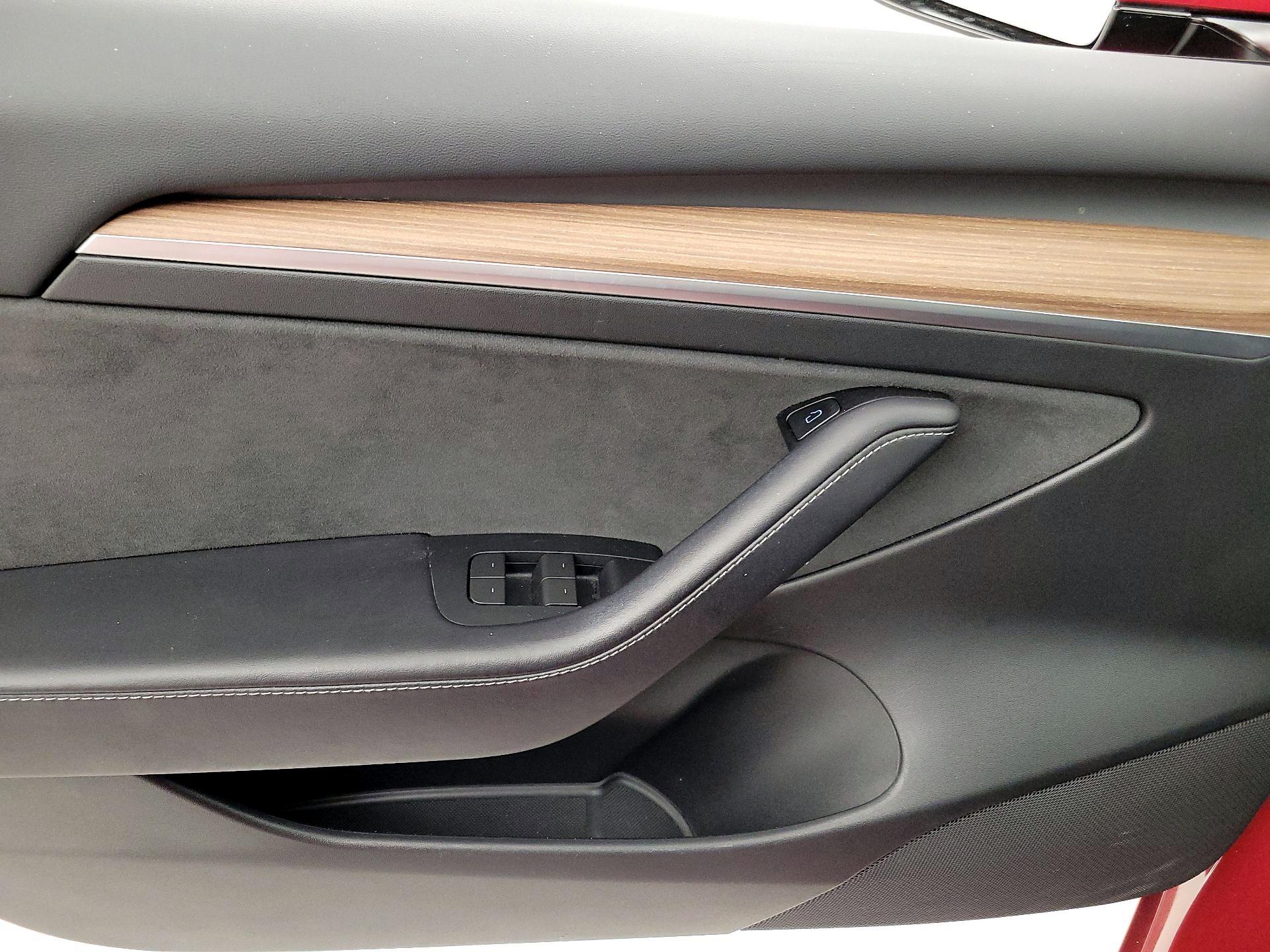 Thumbnail: 2023 Tesla Model 3 - 12