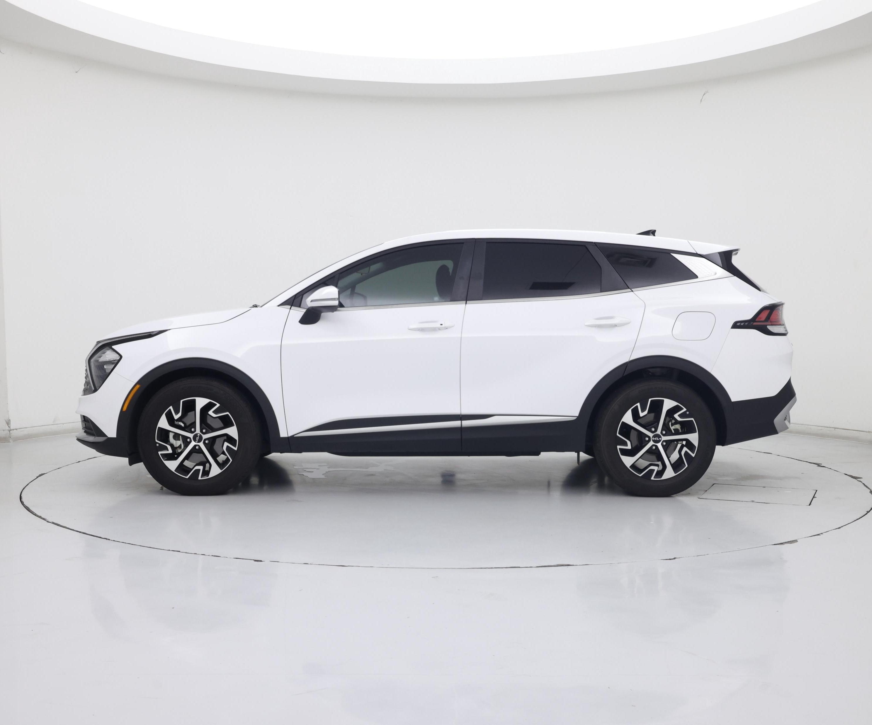 Thumbnail: 2023 Kia Sportage - 3