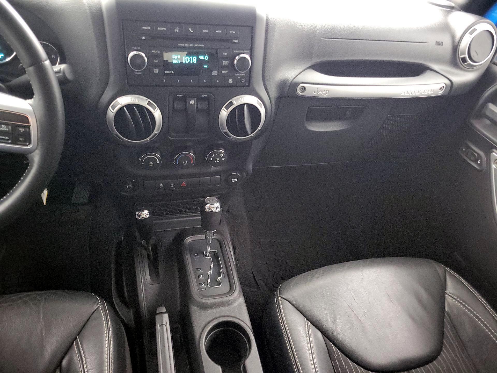 Thumbnail: 2015 Jeep Wrangler - 9