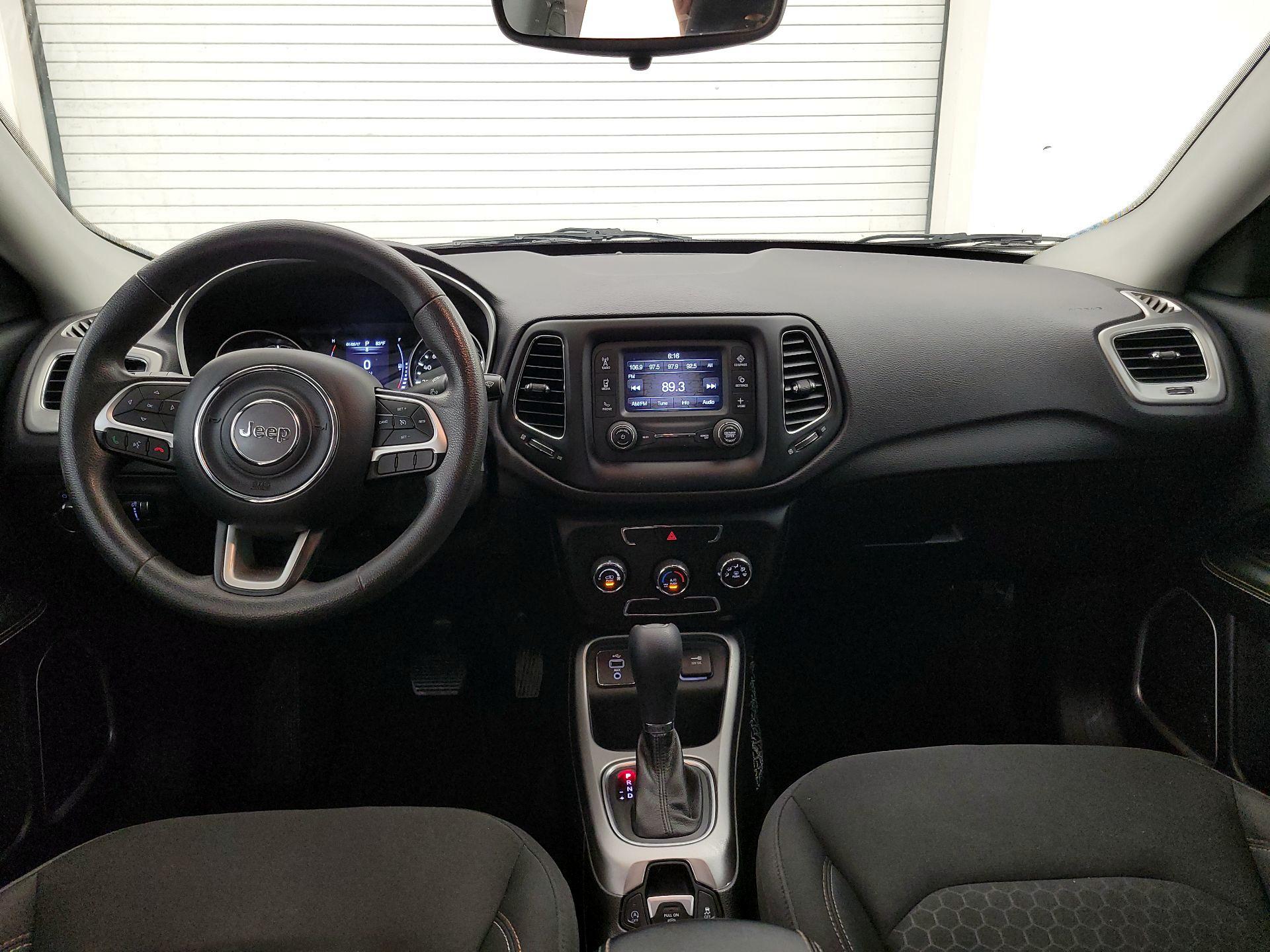 Thumbnail: 2018 Jeep Compass - 9