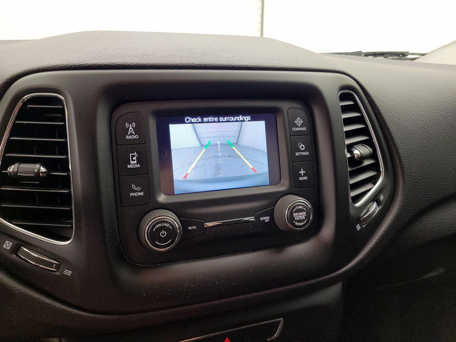 Thumbnail: 2018 Jeep Compass - 14