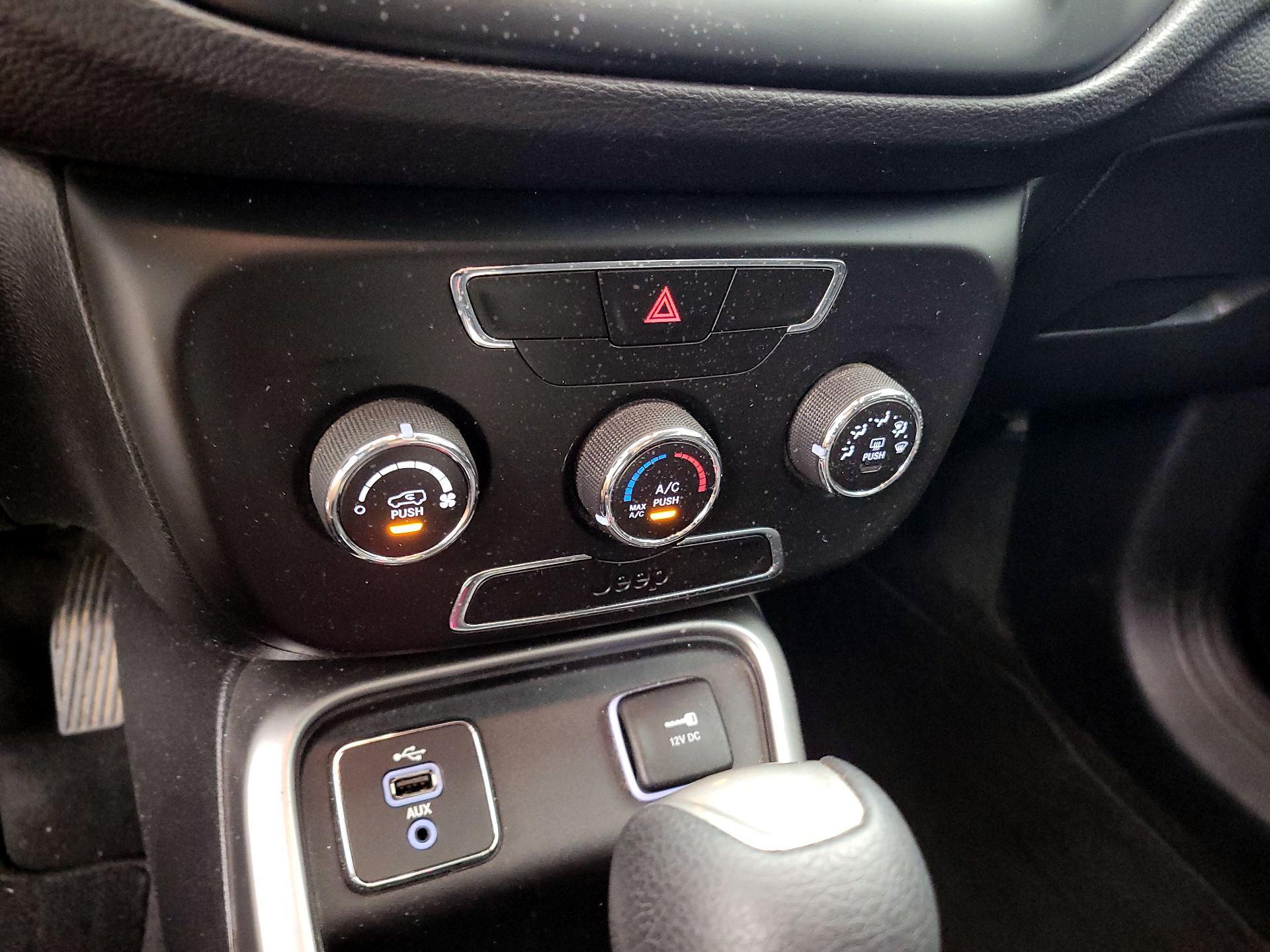 Thumbnail: 2018 Jeep Compass - 16