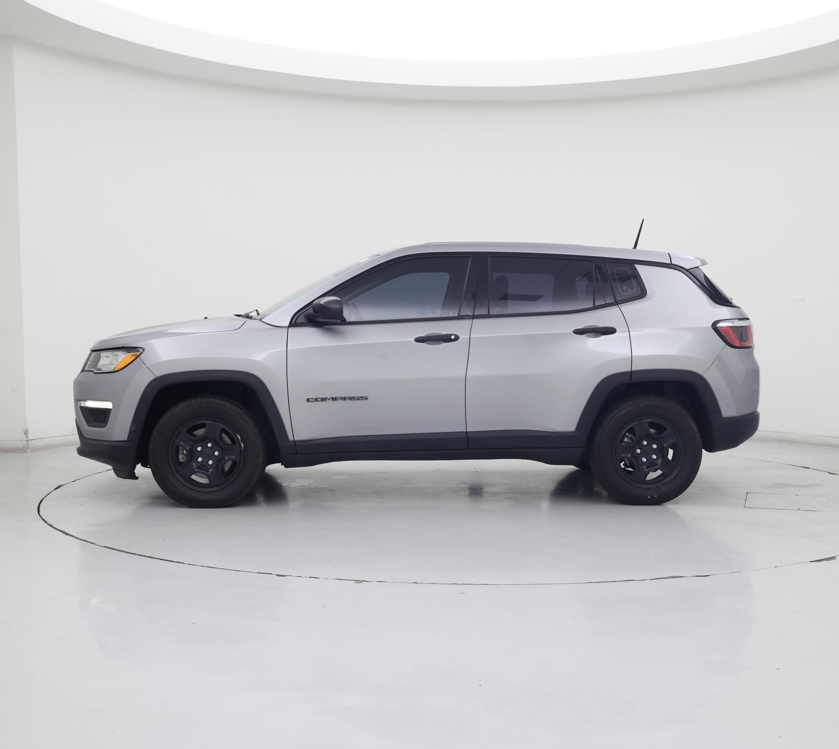Thumbnail: 2018 Jeep Compass - 3