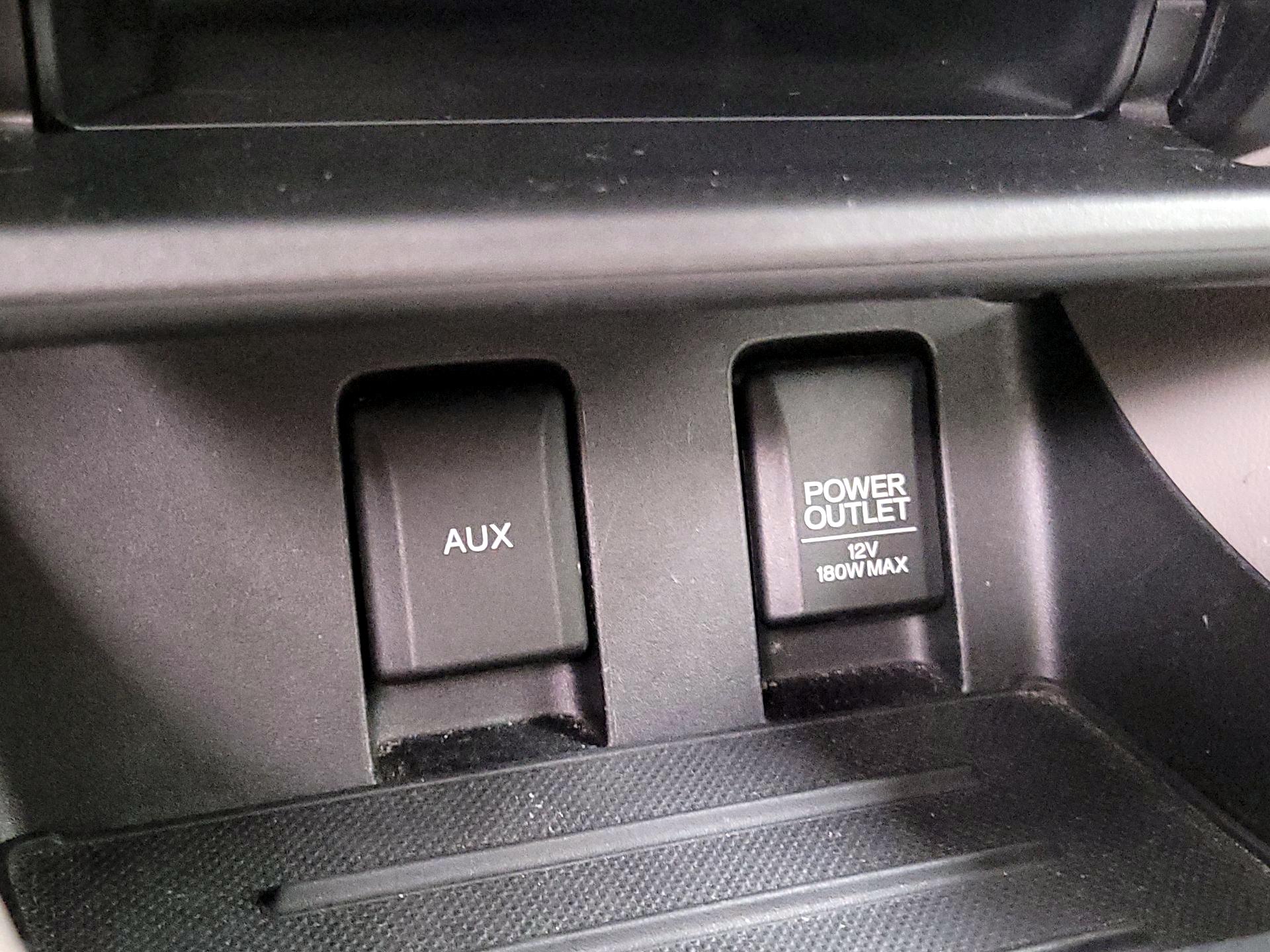 Thumbnail: 2014 Honda Civic - 18