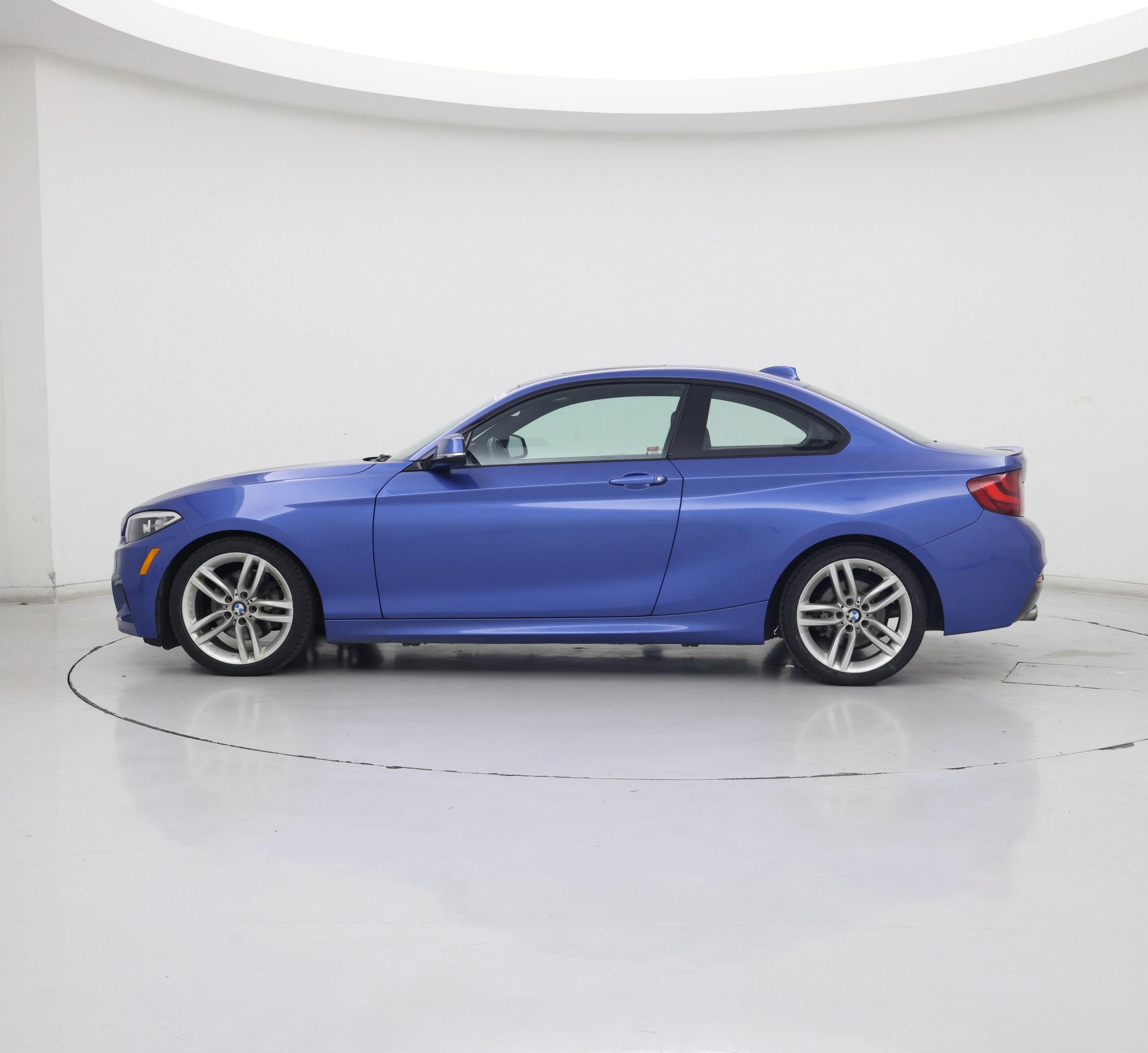 Thumbnail: 2015 BMW 2 Series - 3