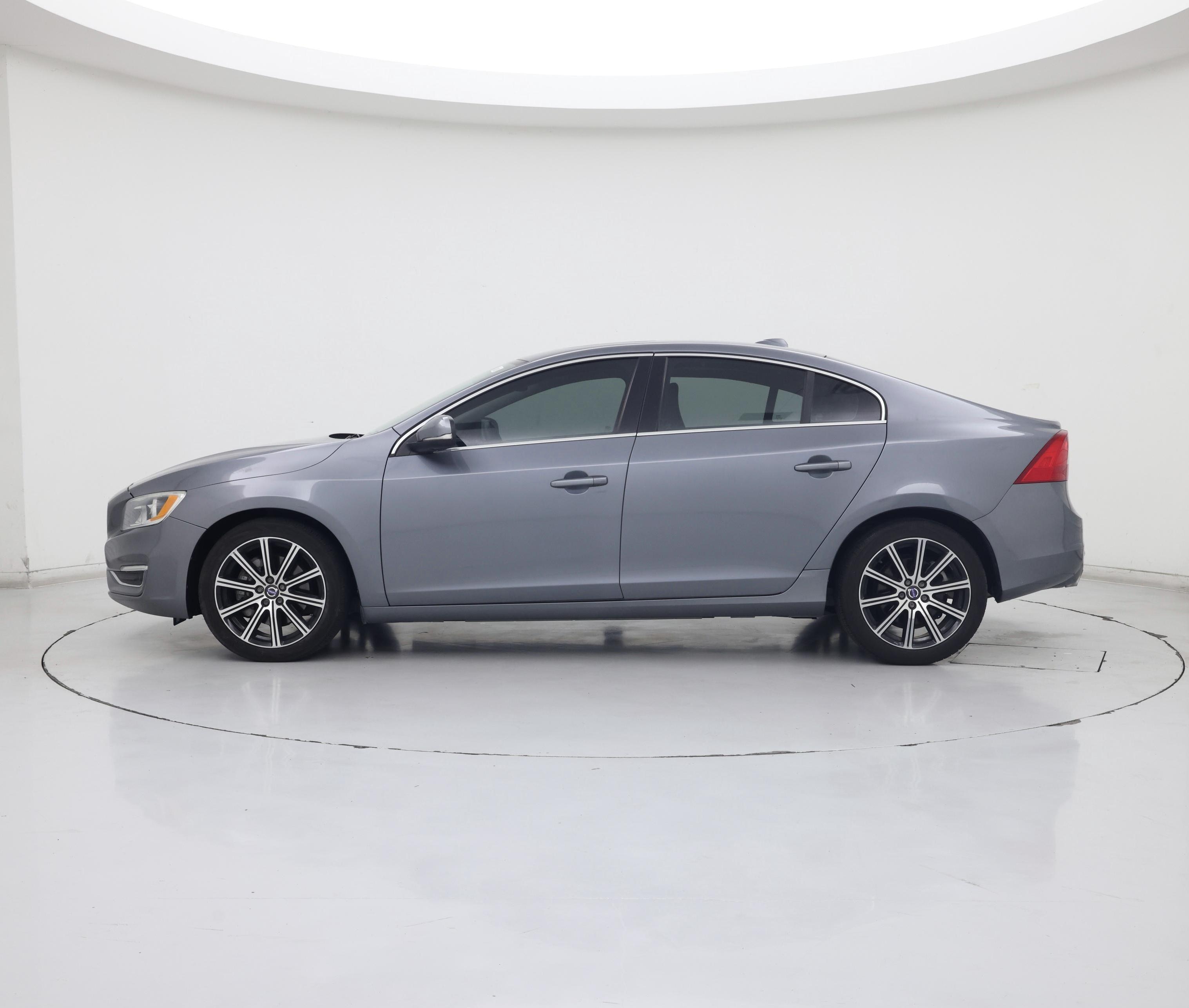 Thumbnail: 2017 Volvo S60 - 3