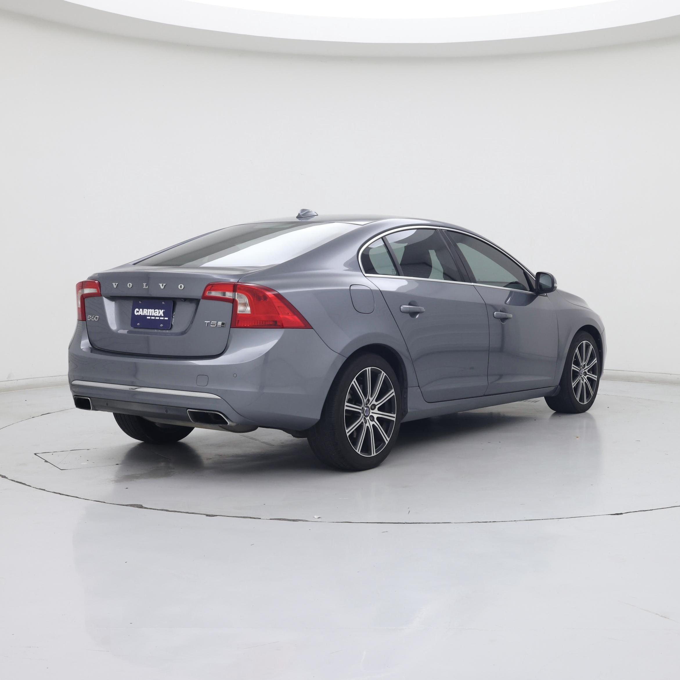 Thumbnail: 2017 Volvo S60 - 8