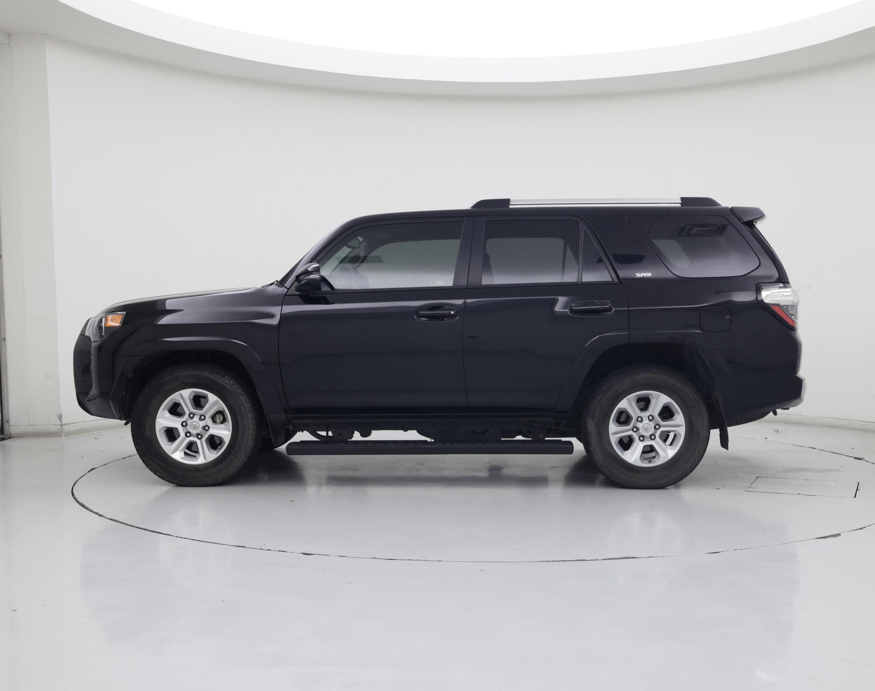 Thumbnail: 2019 Toyota 4Runner - 3