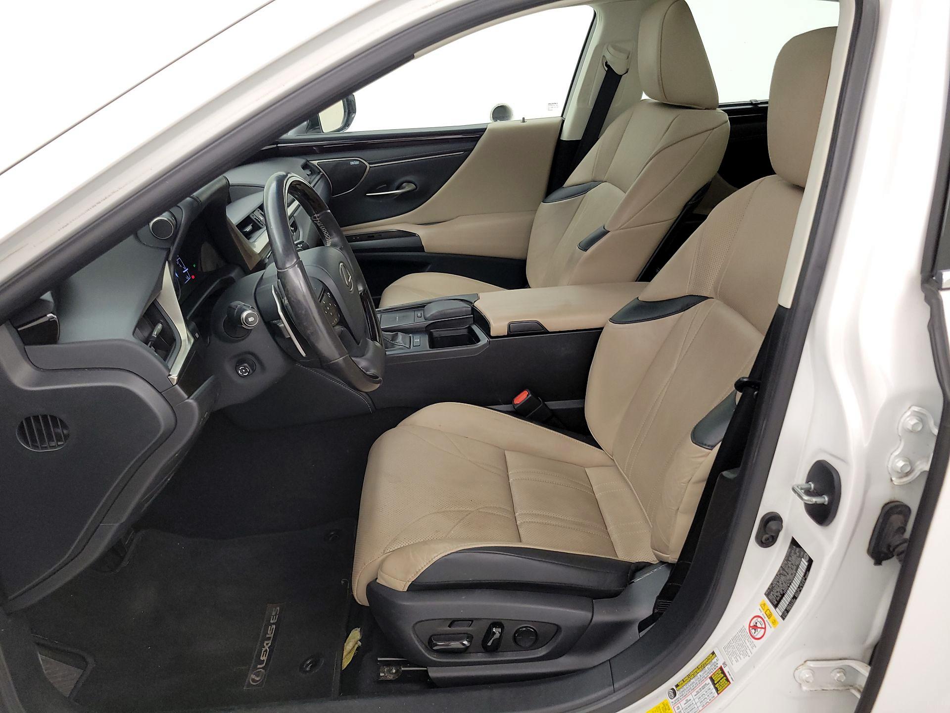 Thumbnail: 2019 Lexus ES - 11