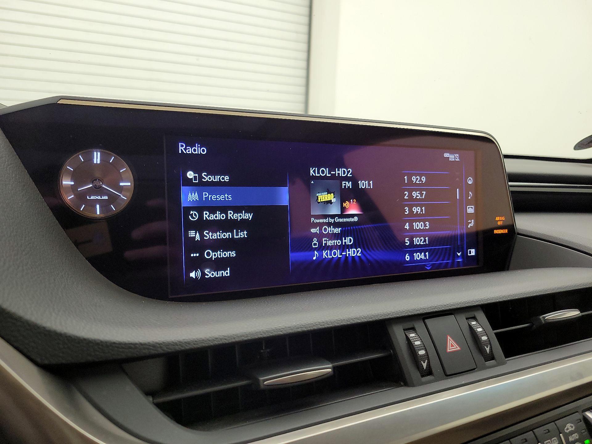 Thumbnail: 2019 Lexus ES - 16