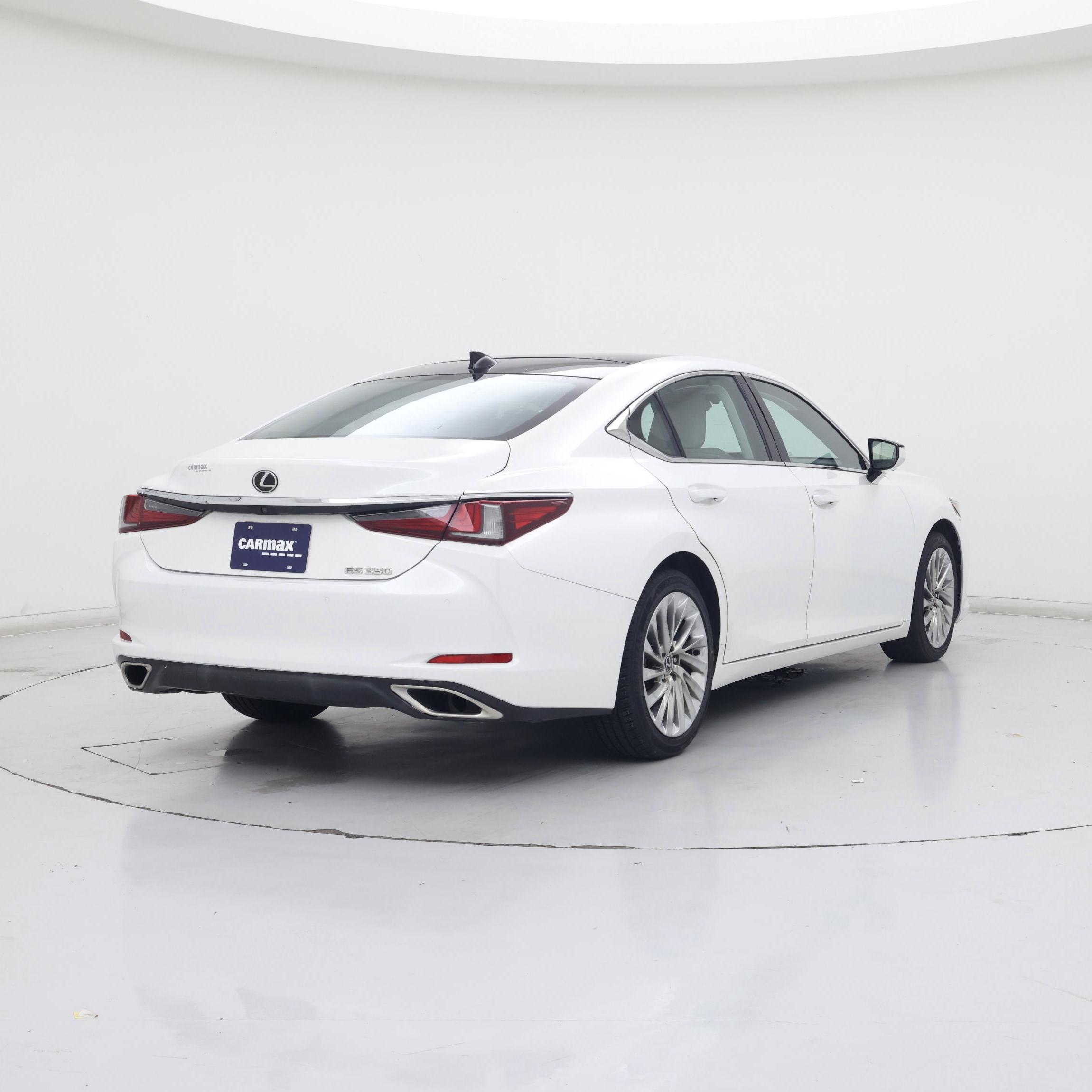 Thumbnail: 2019 Lexus ES - 8