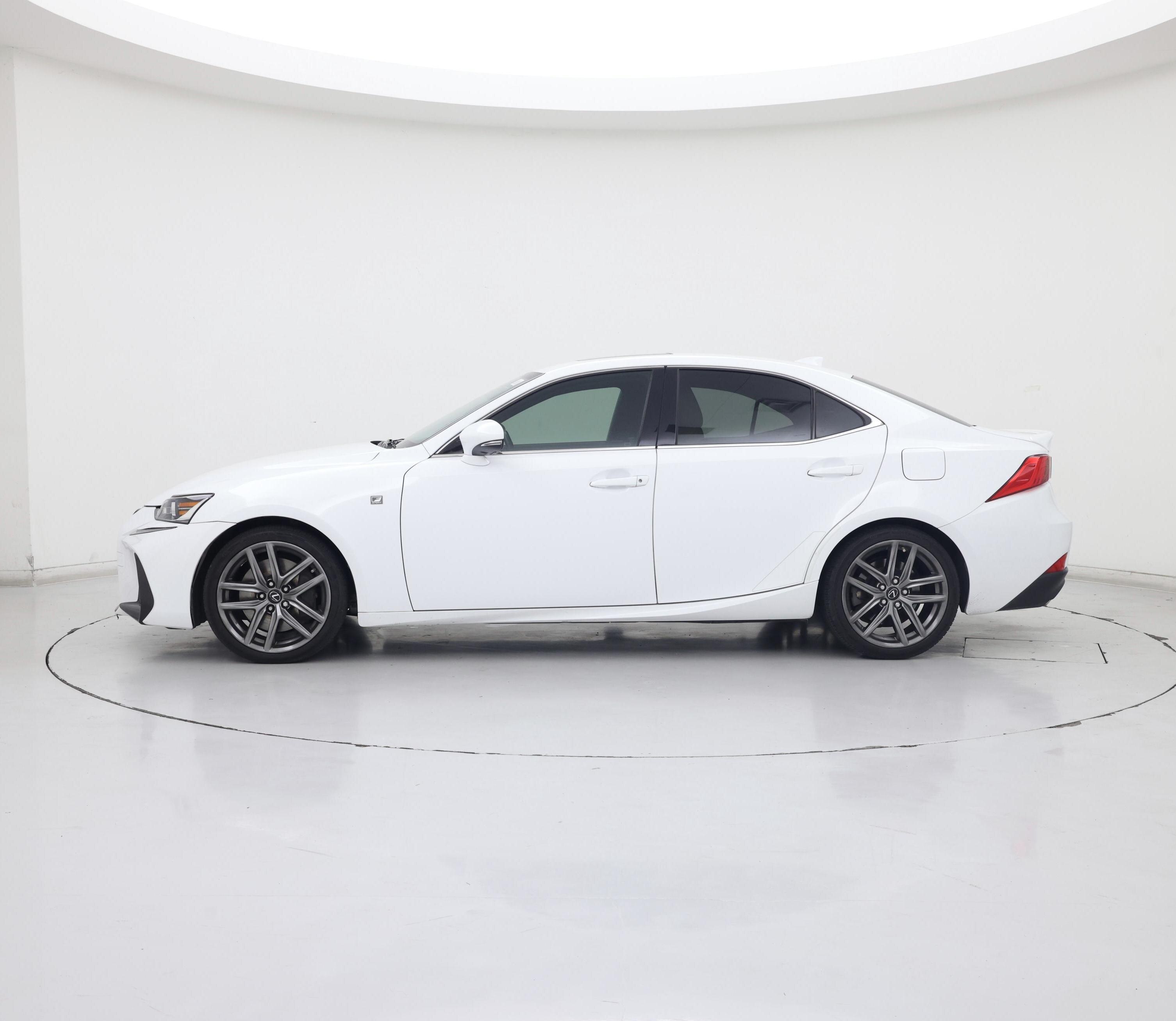 Thumbnail: 2017 Lexus IS - 3