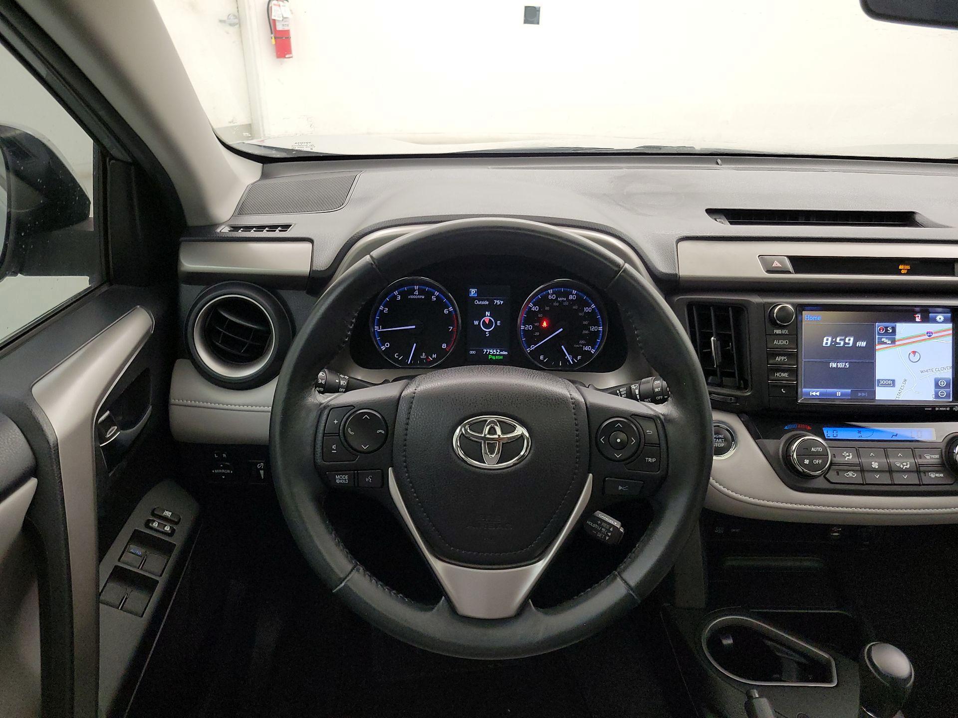 Thumbnail: 2016 Toyota RAV4 - 10