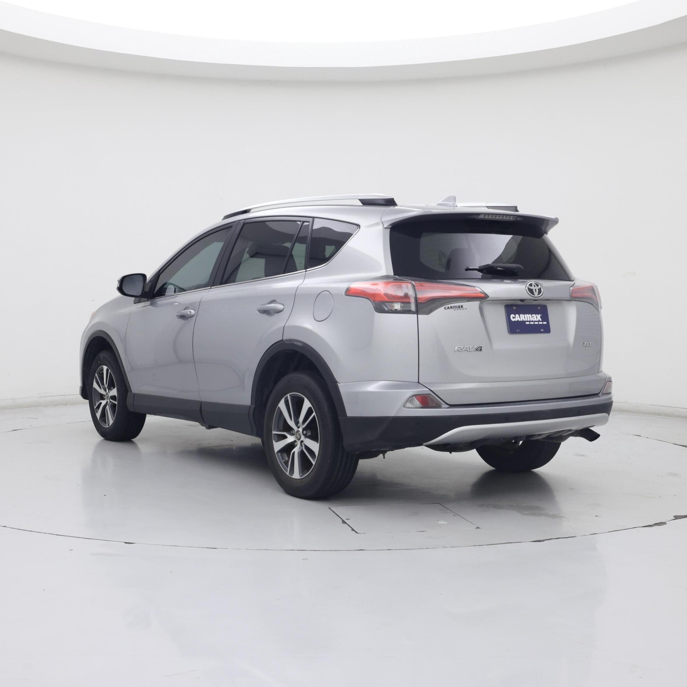 Thumbnail: 2016 Toyota RAV4 - 2