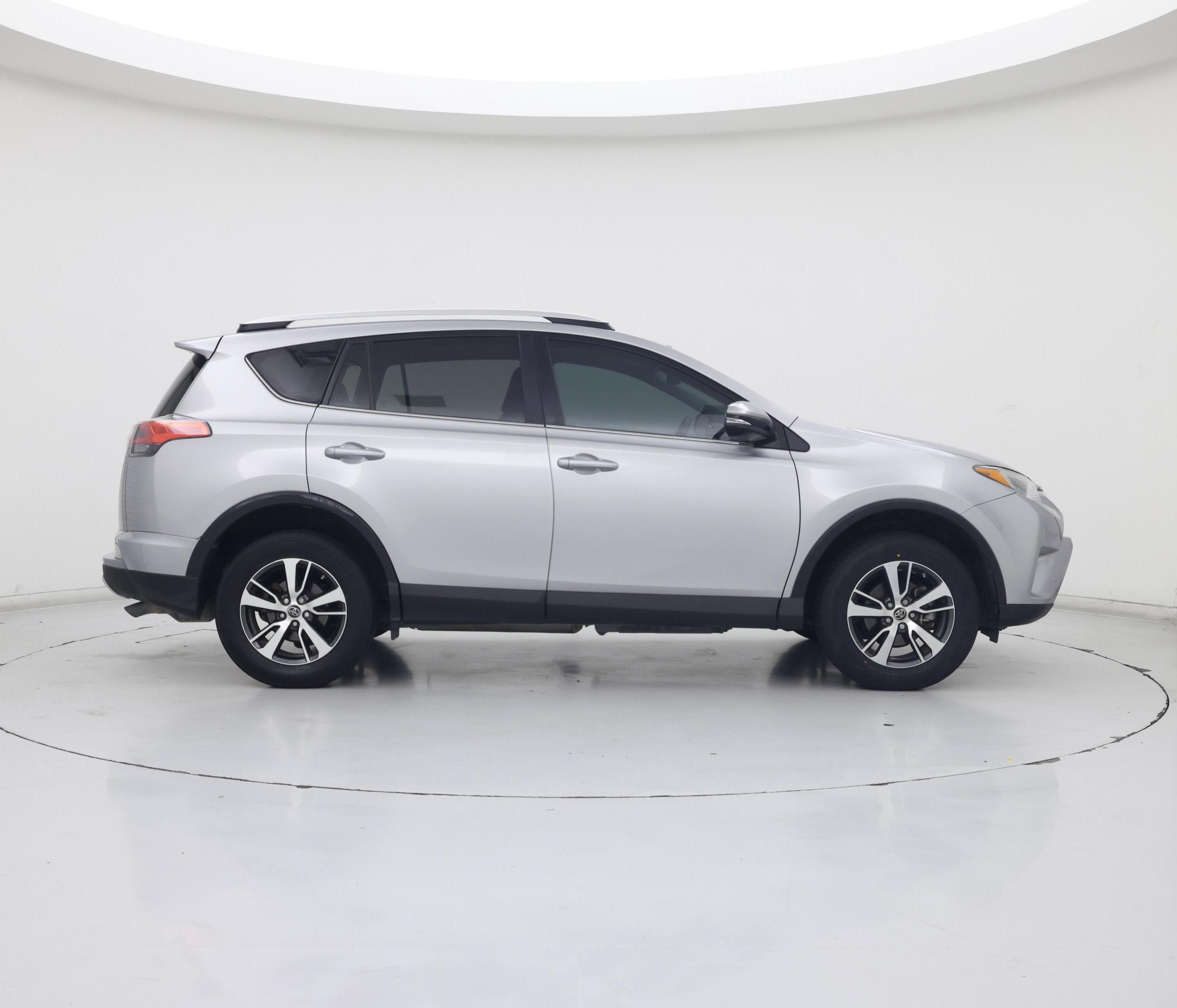 Thumbnail: 2016 Toyota RAV4 - 7