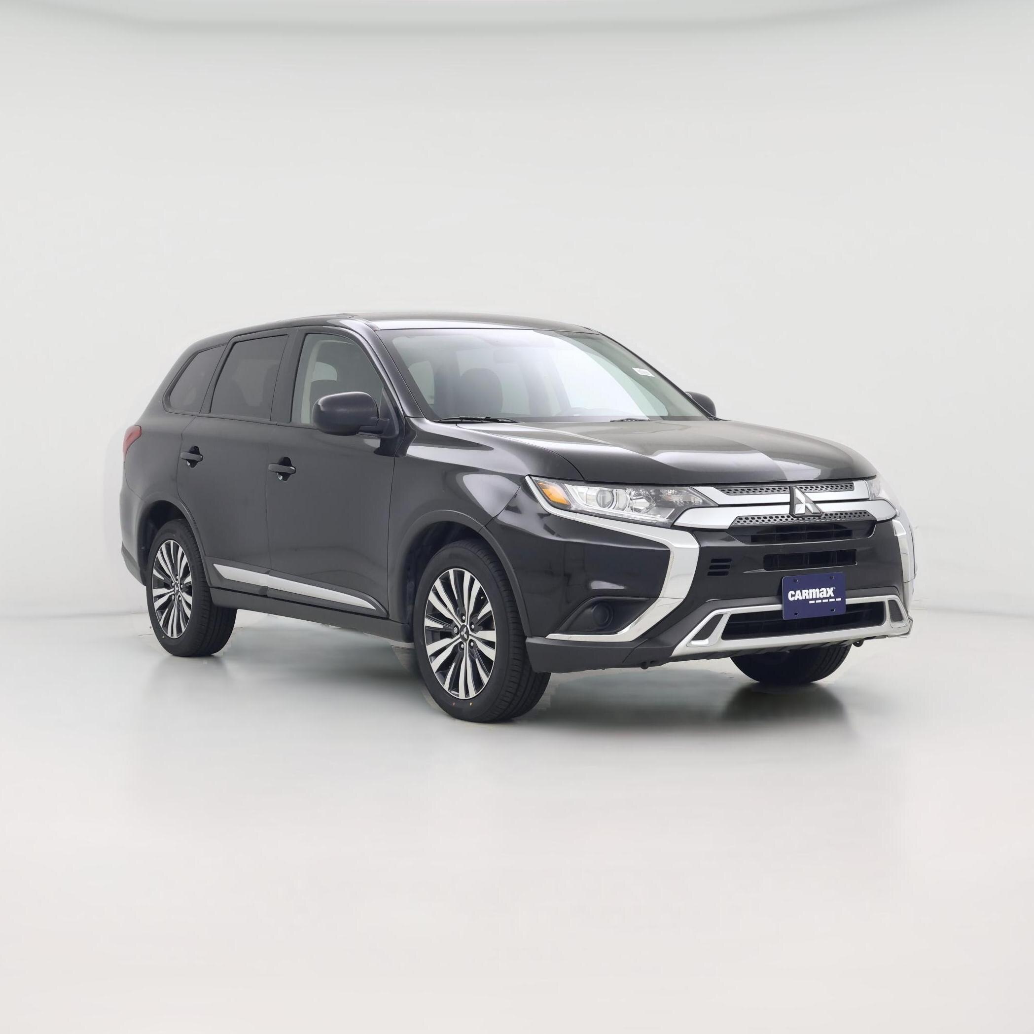 Thumbnail: 2020 Mitsubishi Outlander - 1