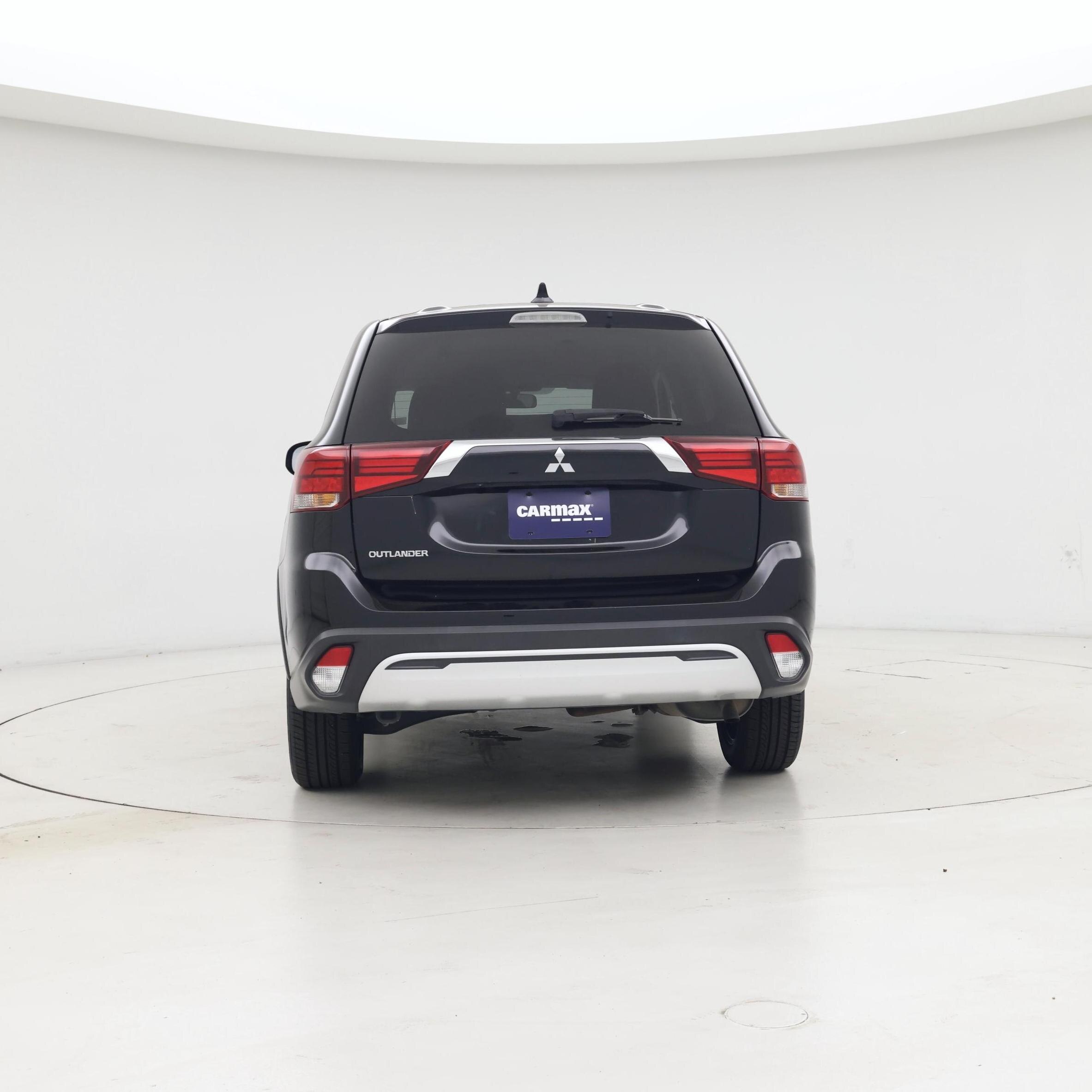 Thumbnail: 2020 Mitsubishi Outlander - 6