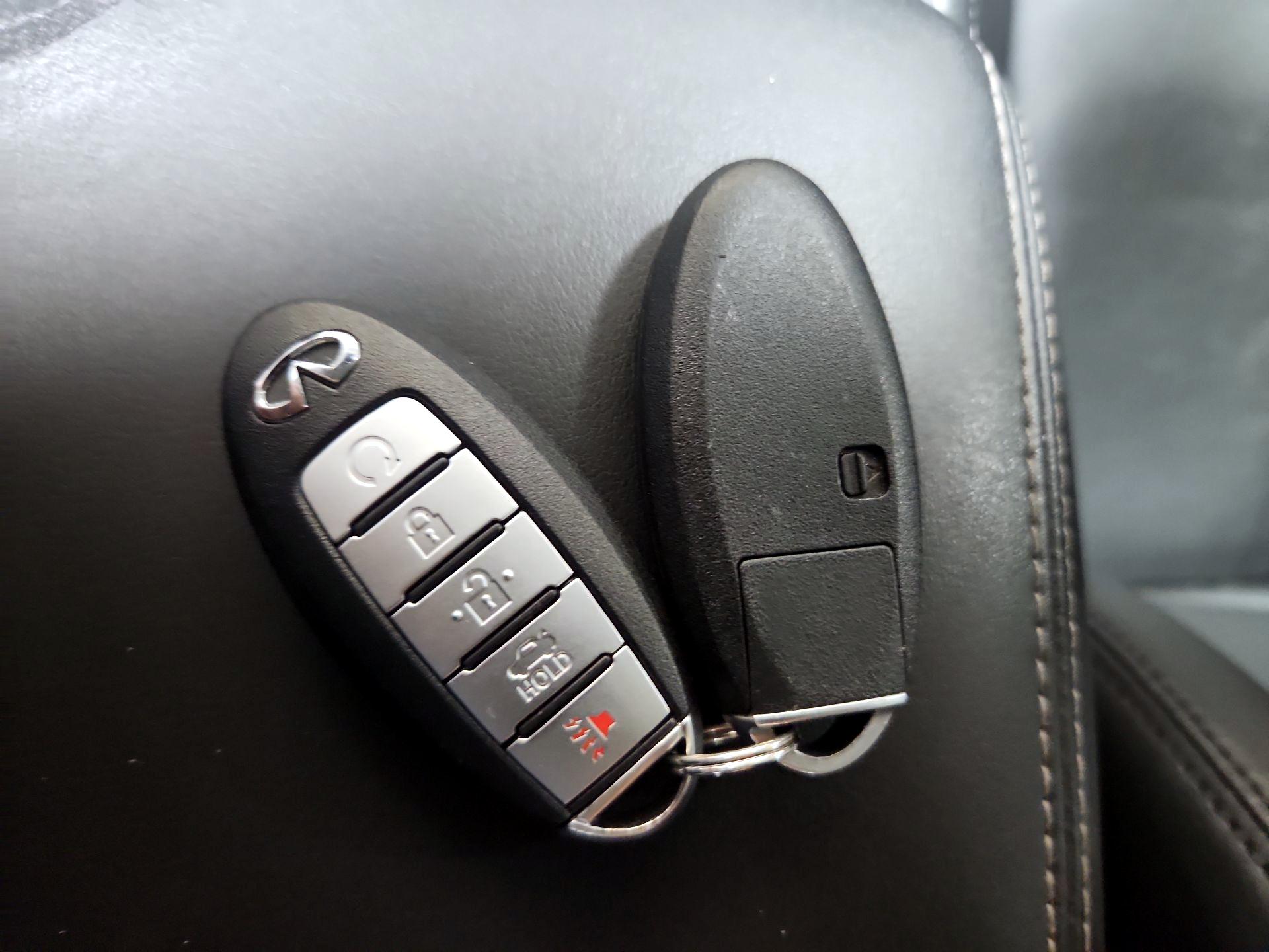 Thumbnail: 2017 INFINITI Q50 - 18