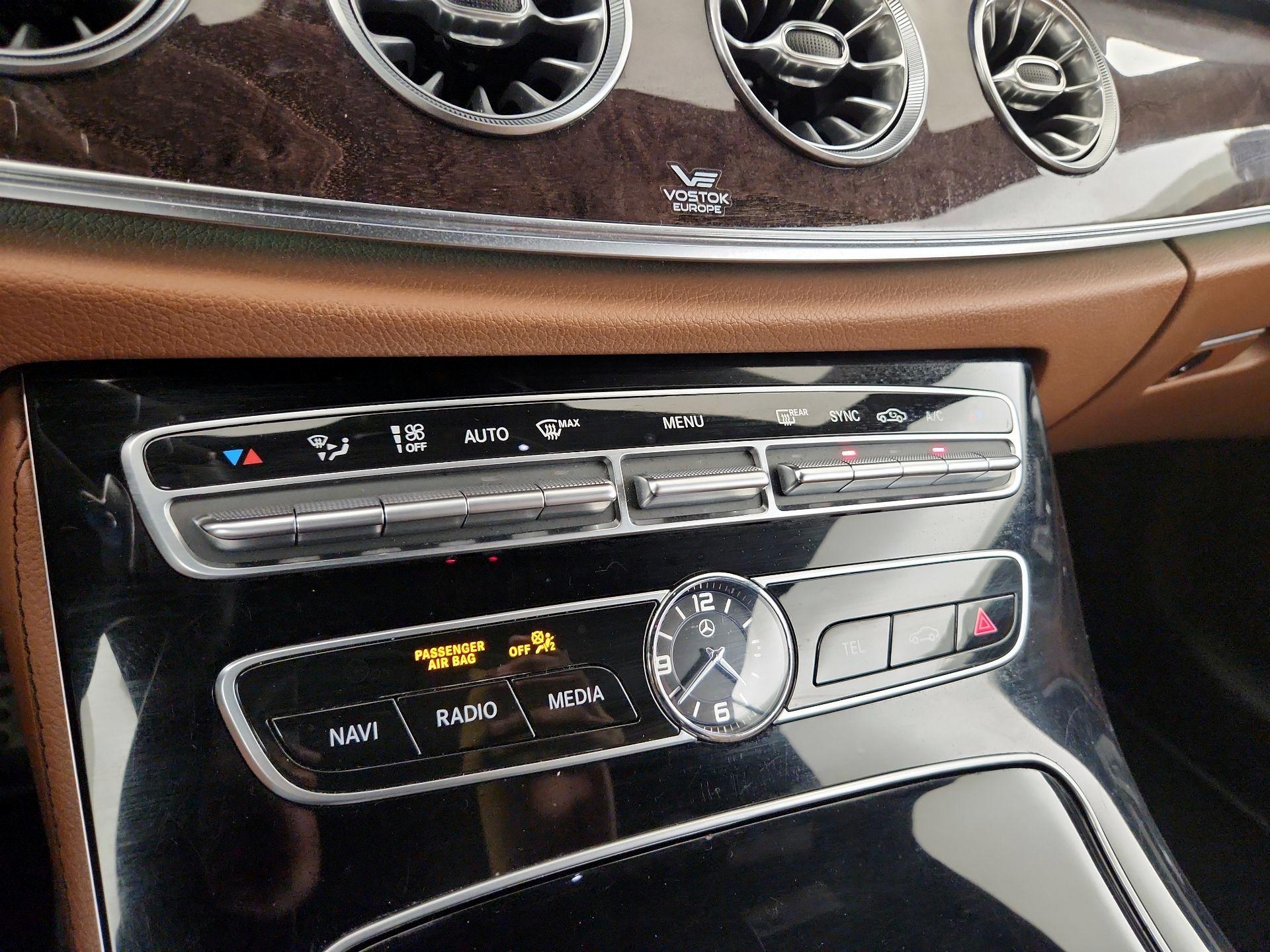 Thumbnail: 2018 Mercedes-Benz E-Class - 15