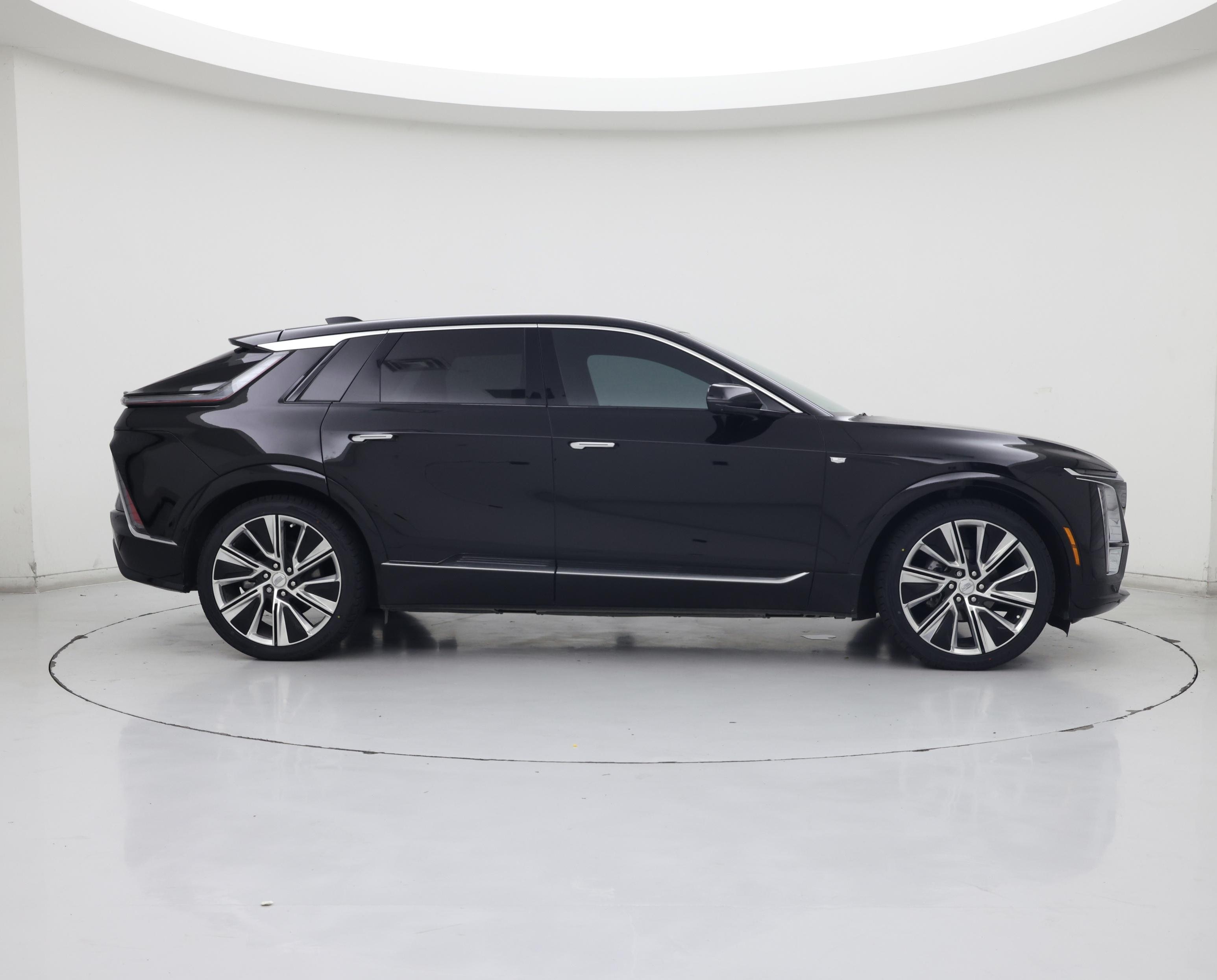 Thumbnail: 2024 Cadillac Lyriq - 7