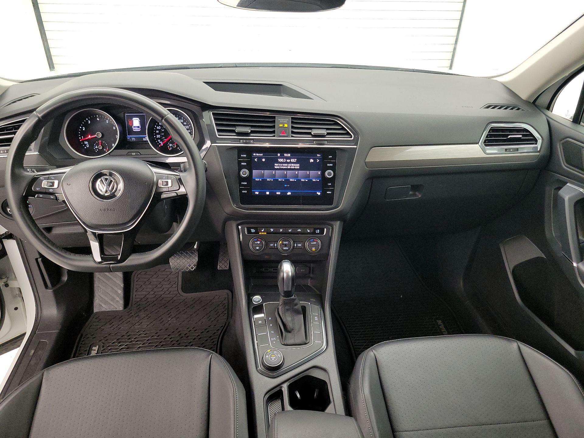 Thumbnail: 2020 Volkswagen Tiguan - 9