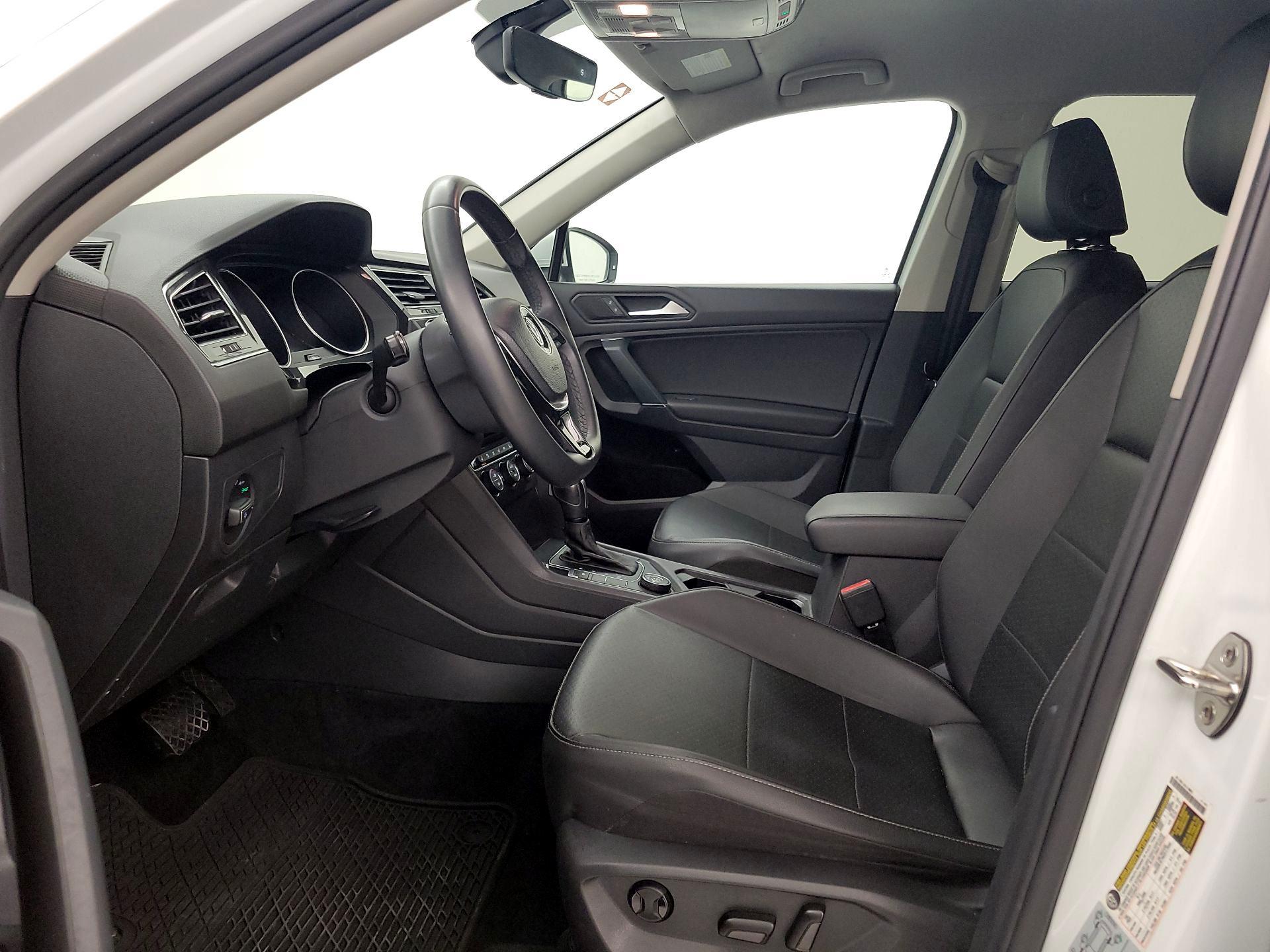 Thumbnail: 2020 Volkswagen Tiguan - 11