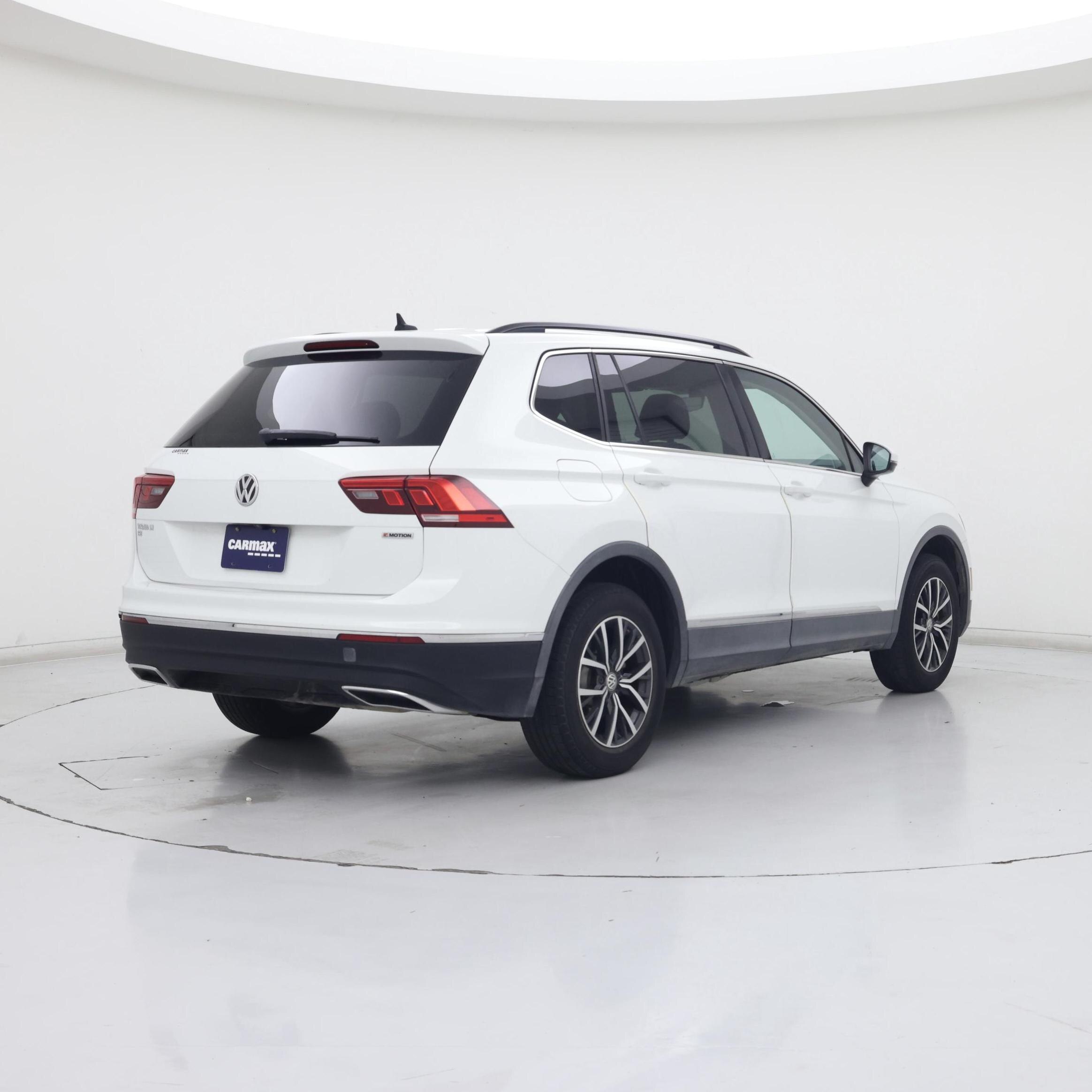 Thumbnail: 2020 Volkswagen Tiguan - 8