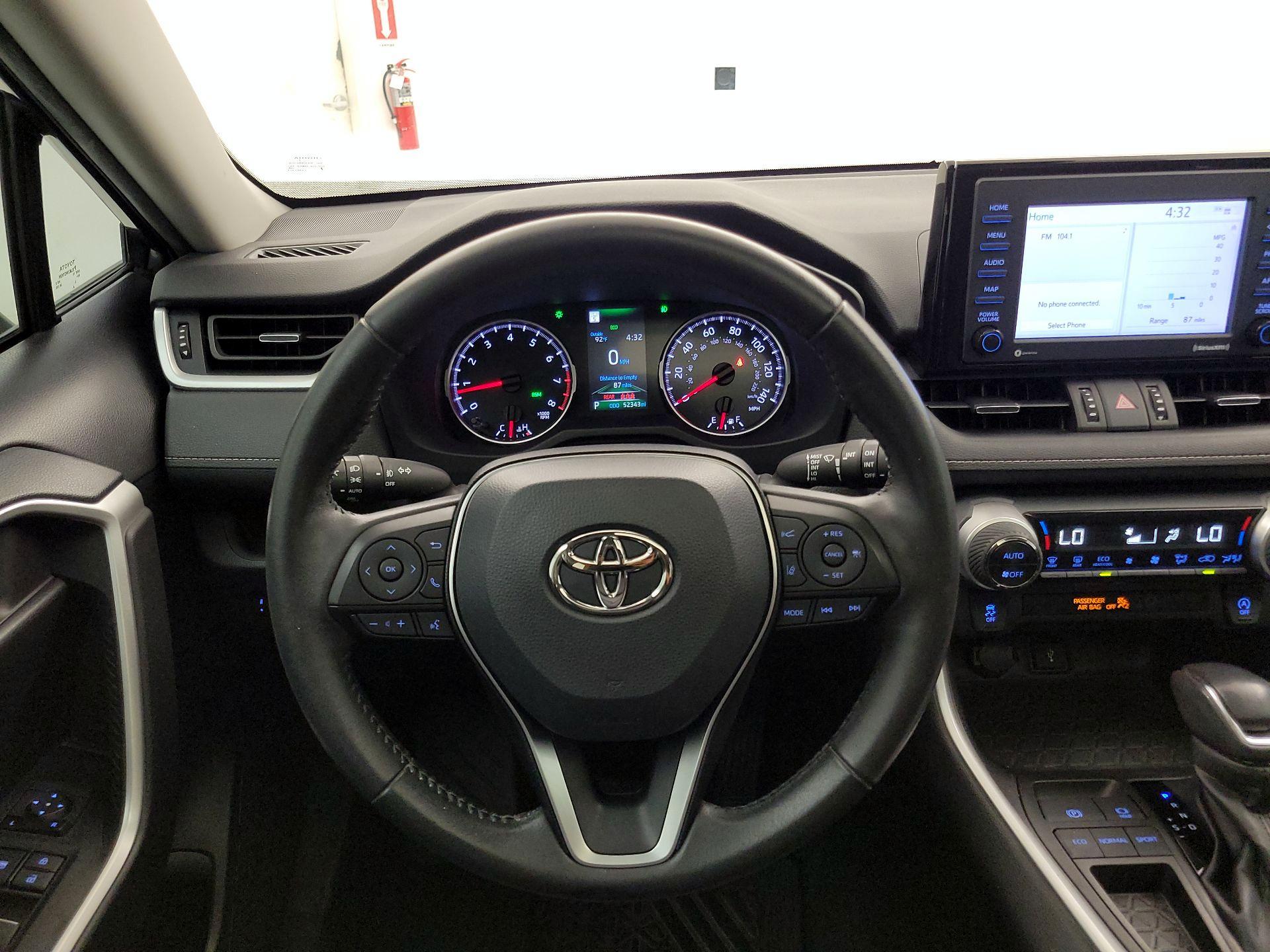 Thumbnail: 2022 Toyota RAV4 - 10