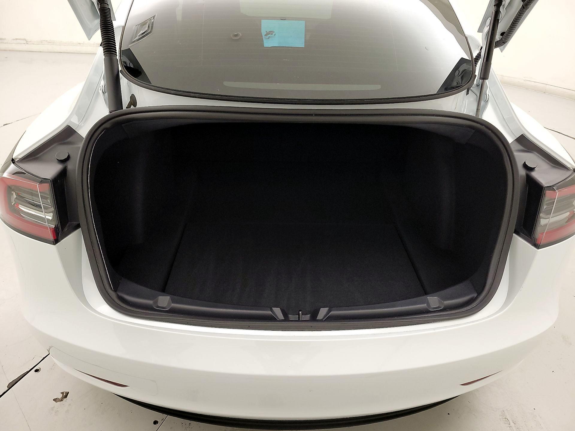 Thumbnail: 2023 Tesla Model 3 - 20