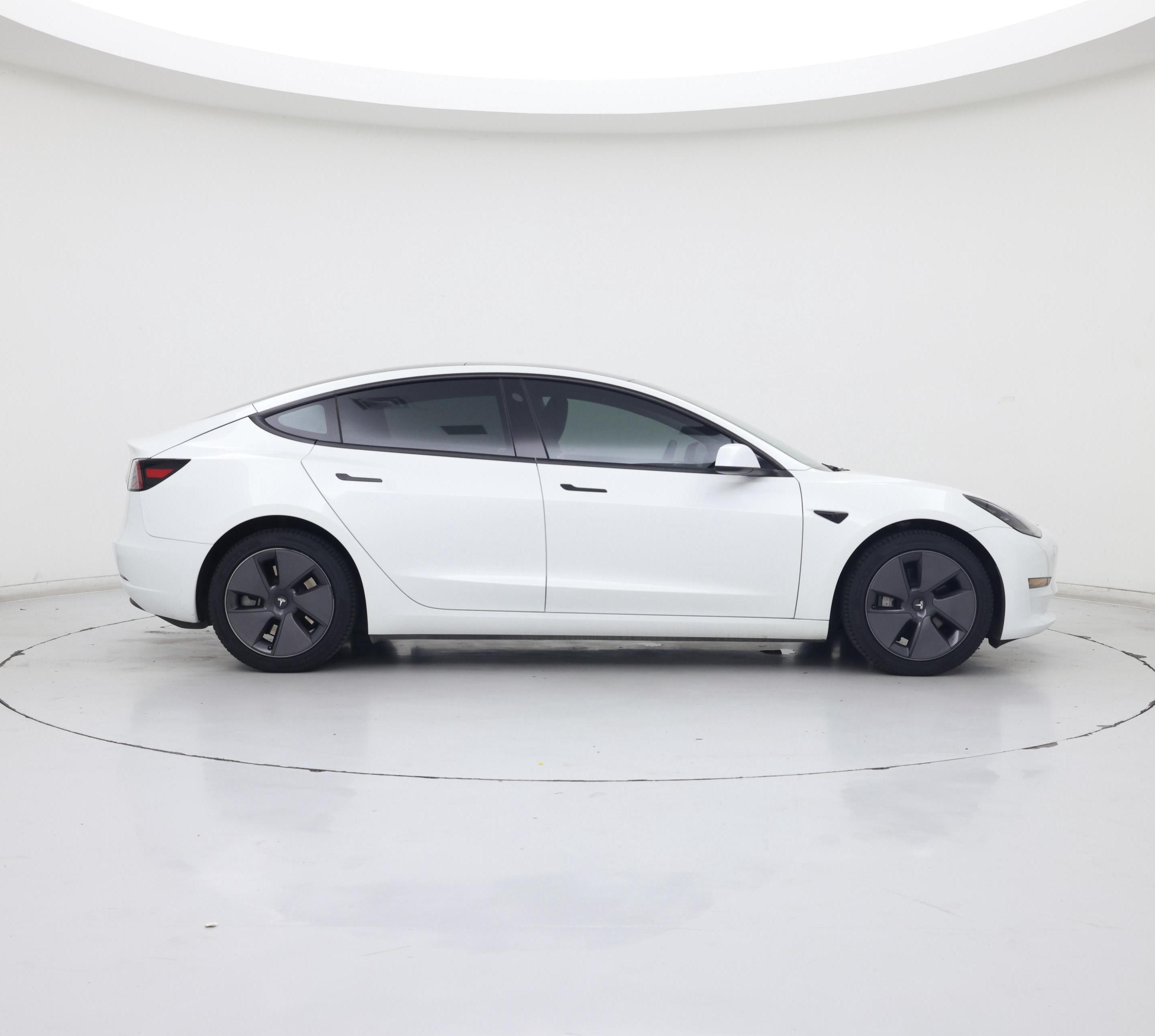 Thumbnail: 2023 Tesla Model 3 - 7