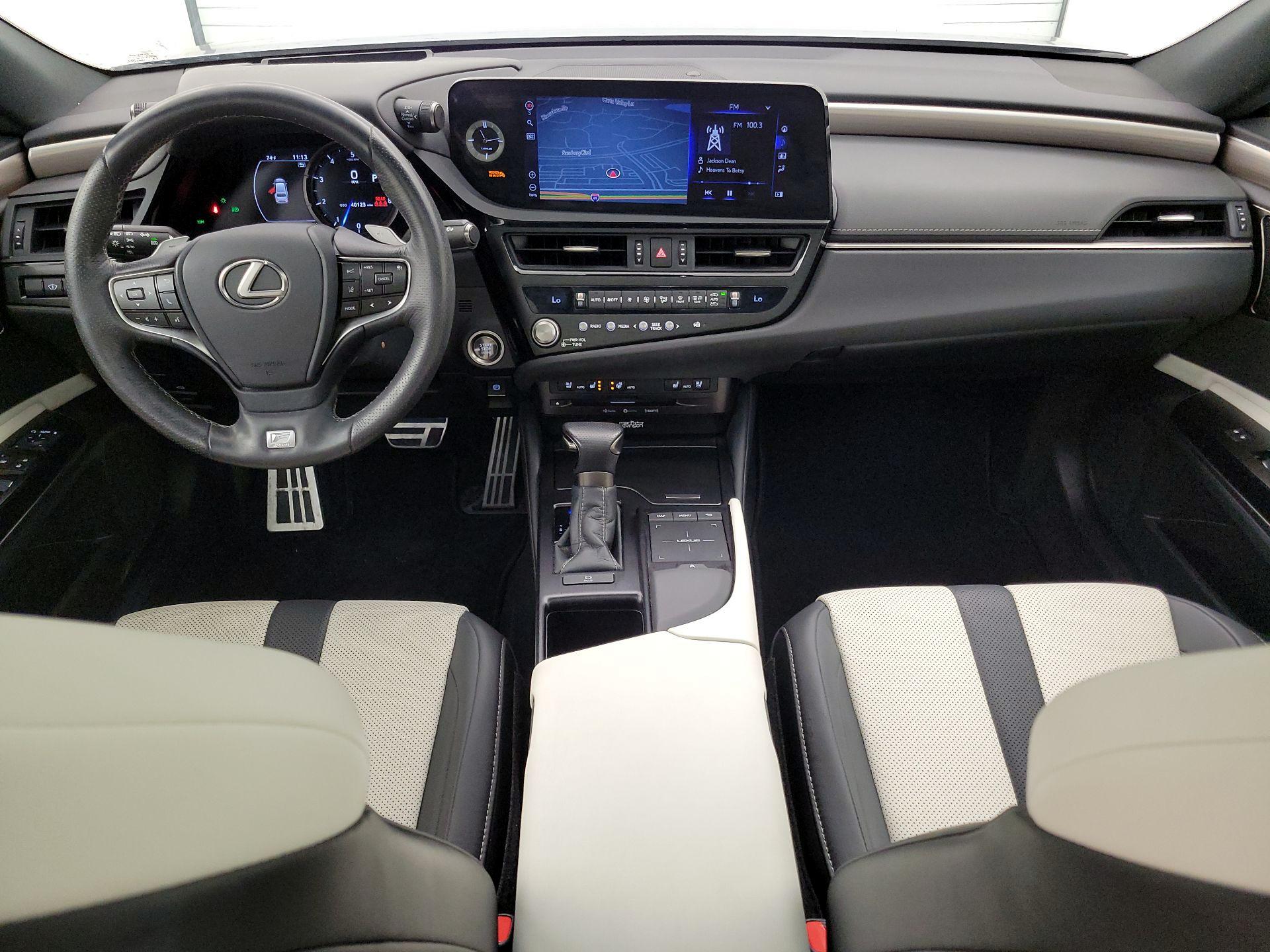 Thumbnail: 2022 Lexus ES - 9