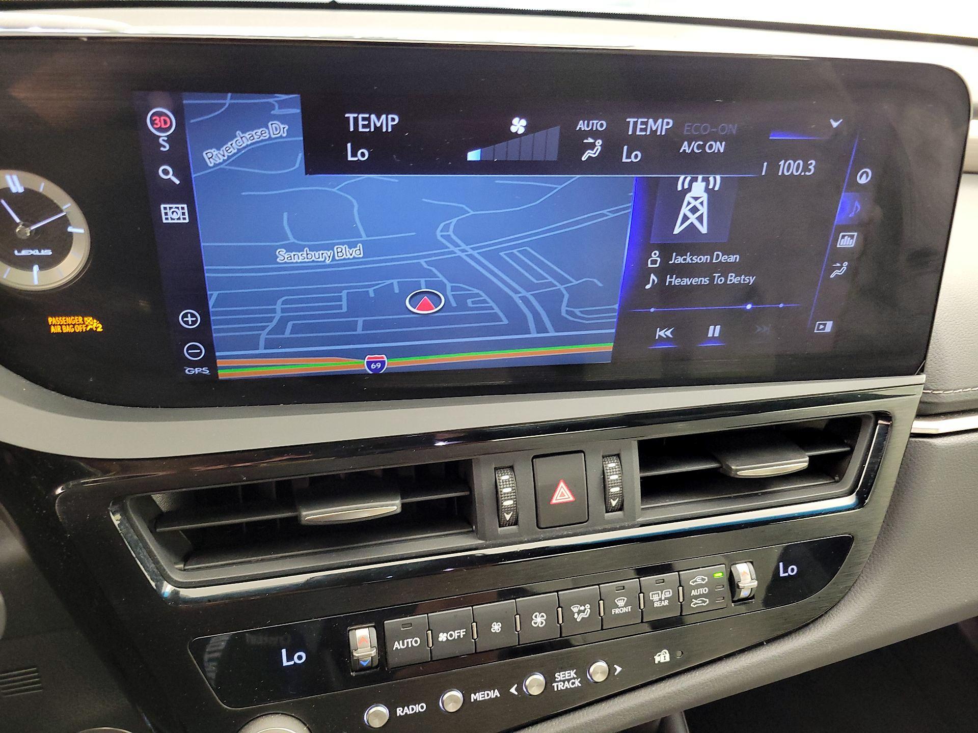 Thumbnail: 2022 Lexus ES - 16