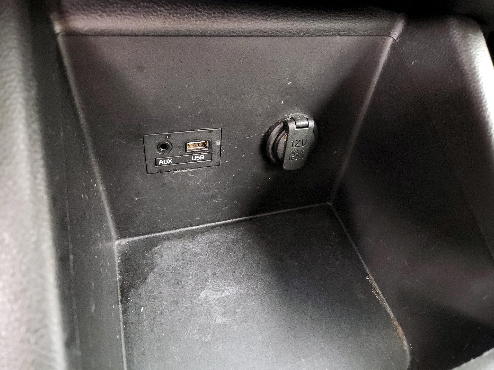 Thumbnail: 2018 Kia Forte - 17