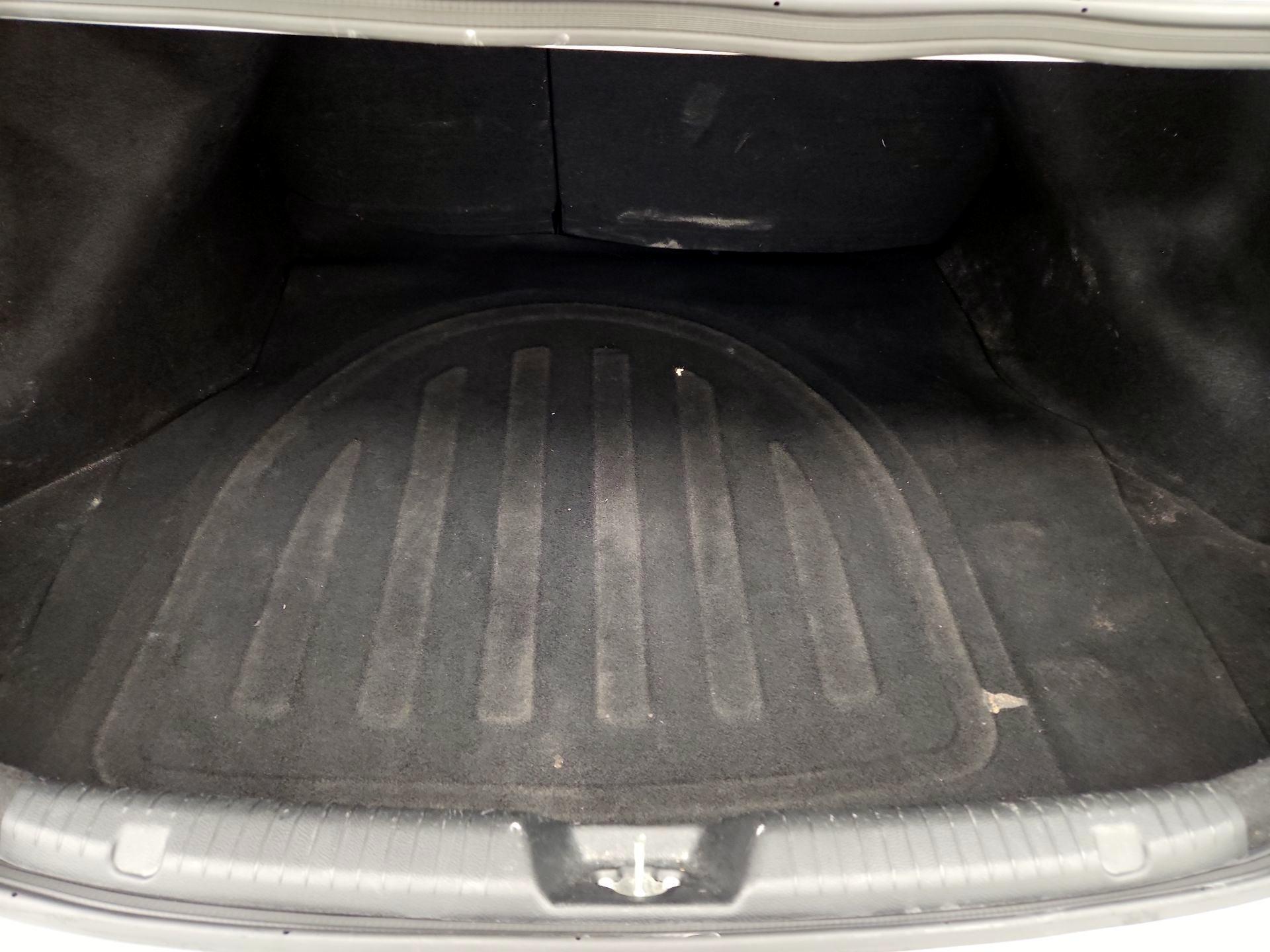 Thumbnail: 2018 Kia Forte - 19