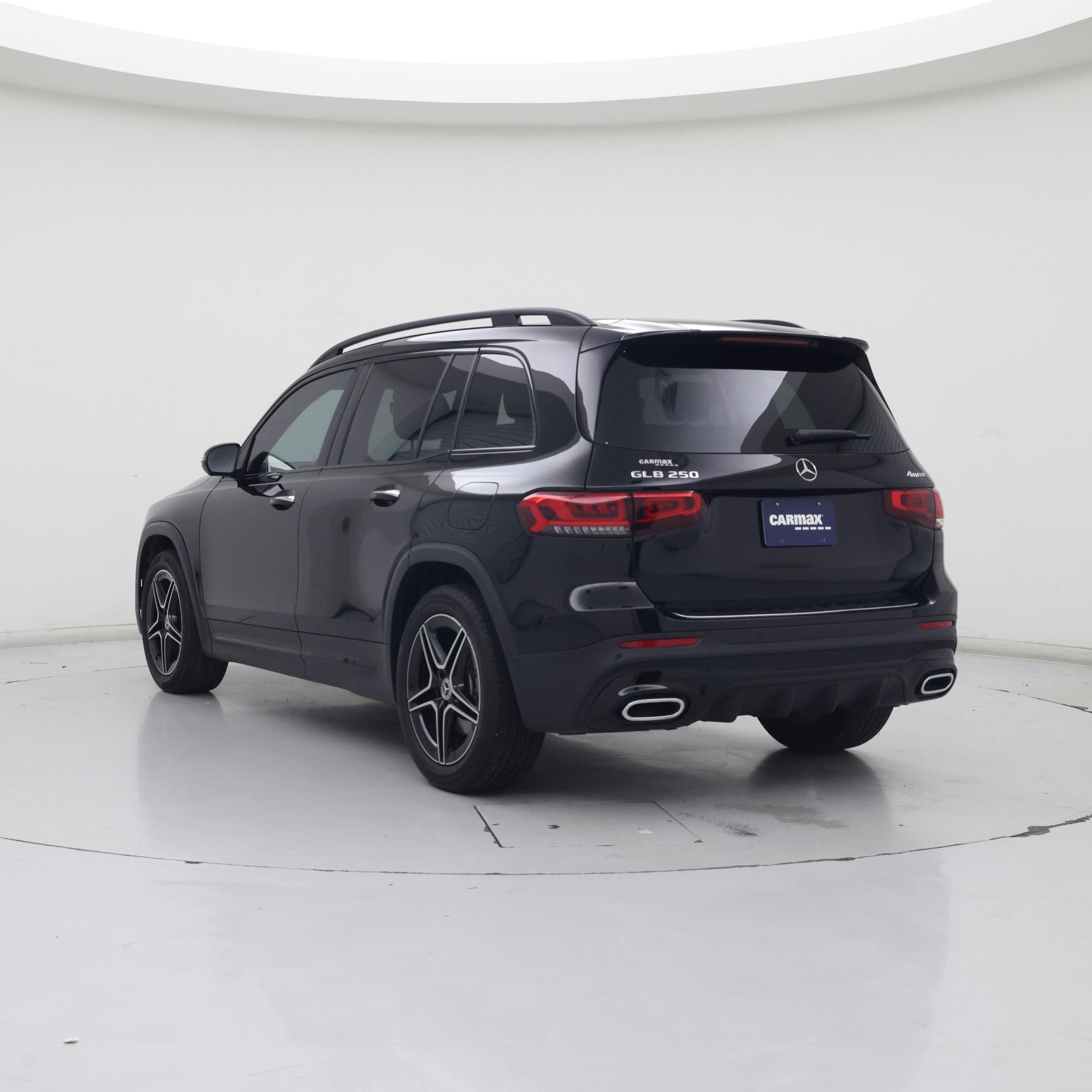 Thumbnail: 2023 Mercedes-Benz GLB - 2