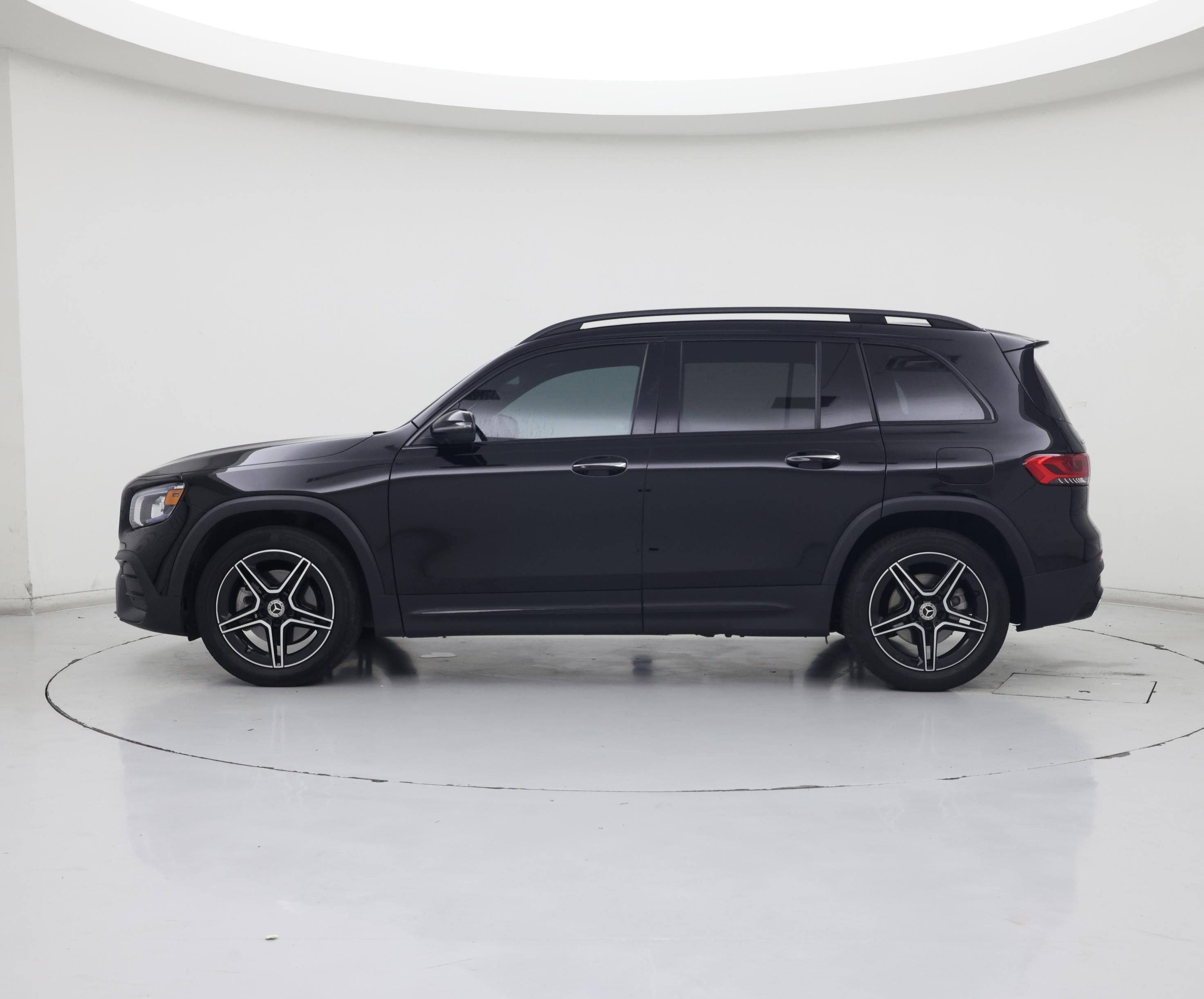 Thumbnail: 2023 Mercedes-Benz GLB - 3