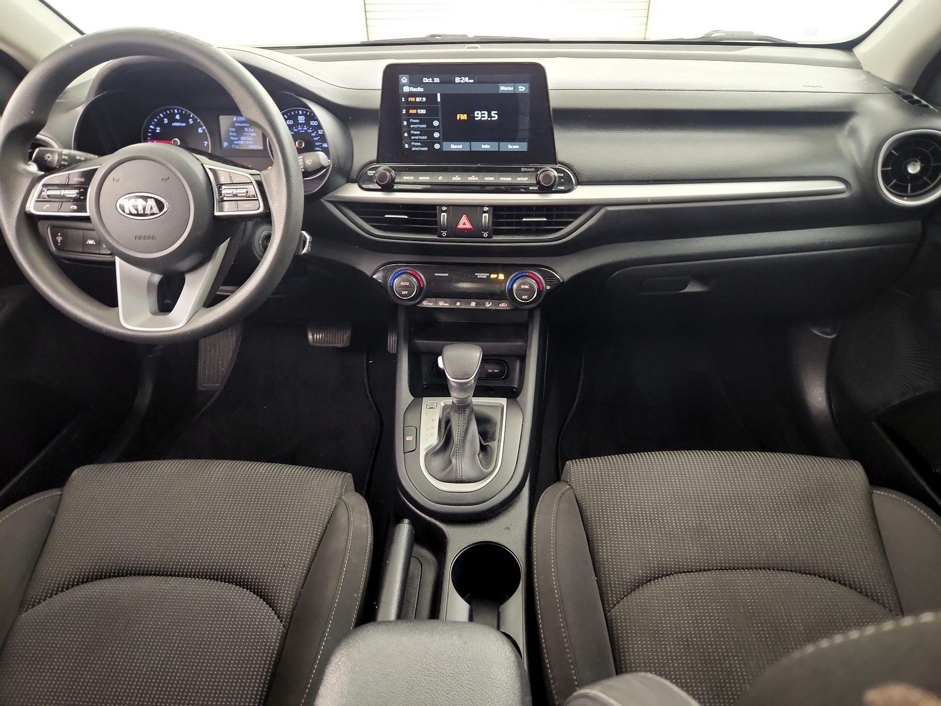 Thumbnail: 2019 Kia Forte - 9