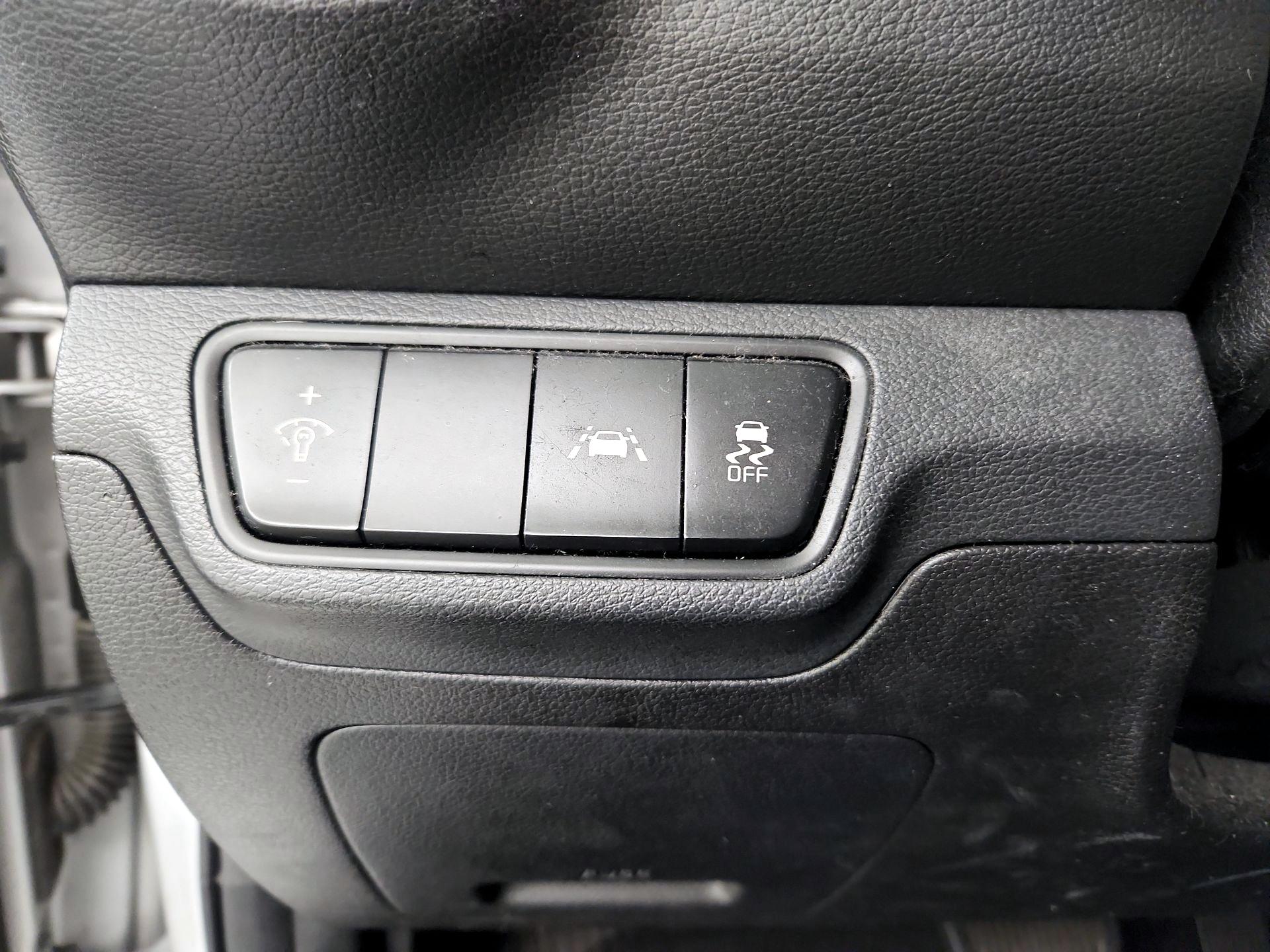 Thumbnail: 2019 Kia Forte - 13