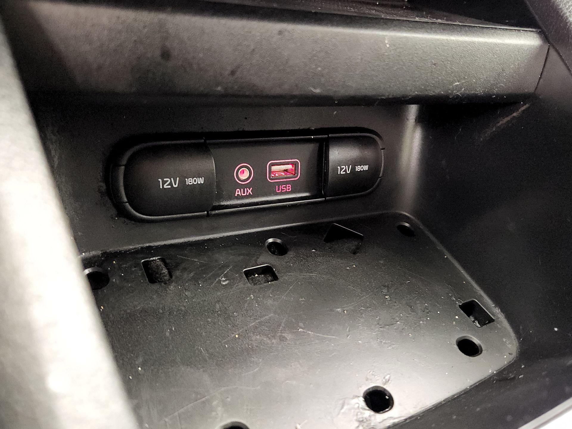 Thumbnail: 2019 Kia Forte - 18