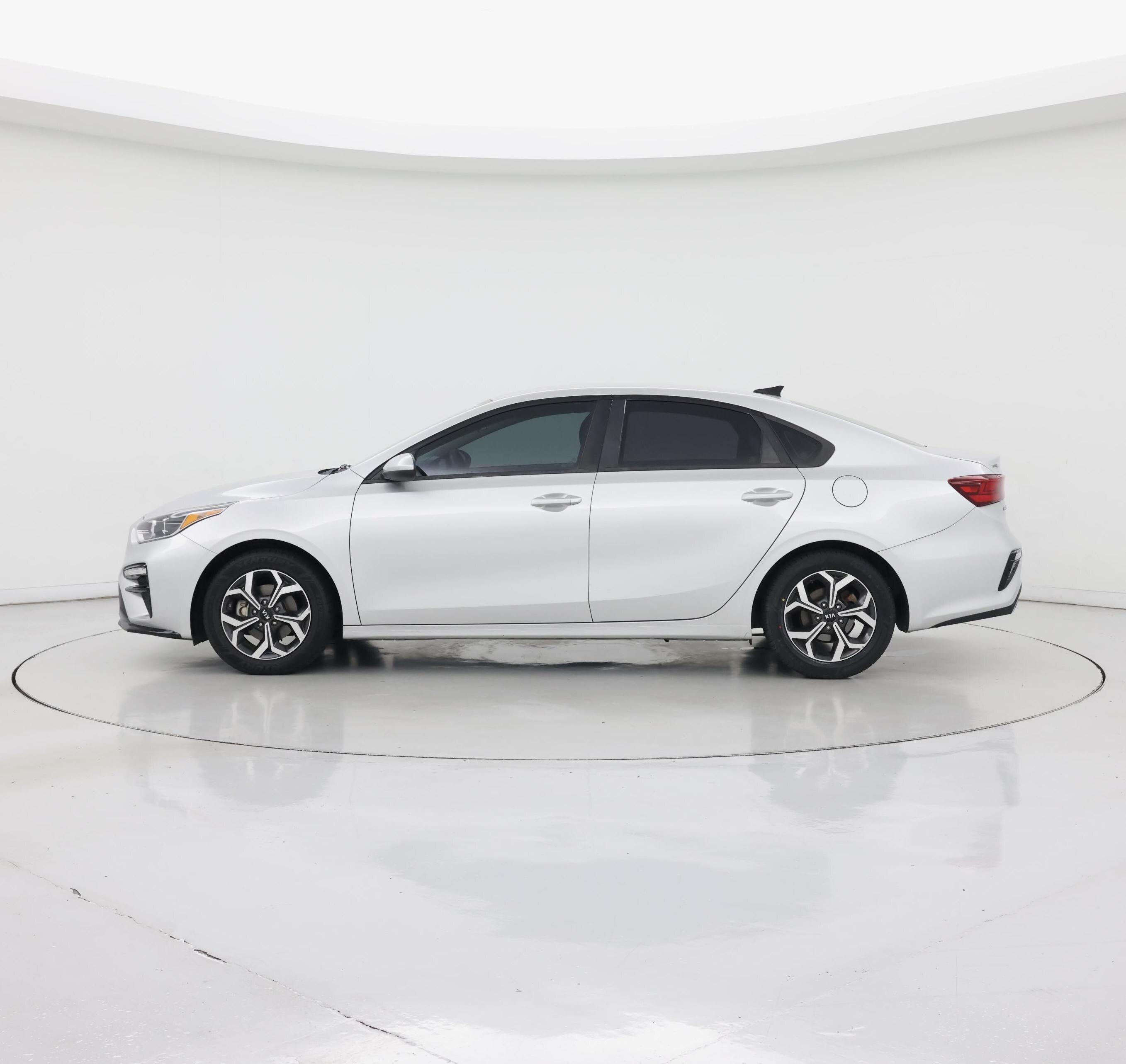 Thumbnail: 2019 Kia Forte - 3