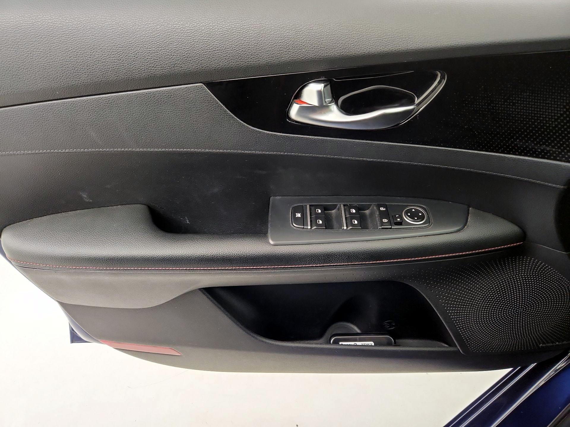 Thumbnail: 2020 Kia Forte - 12