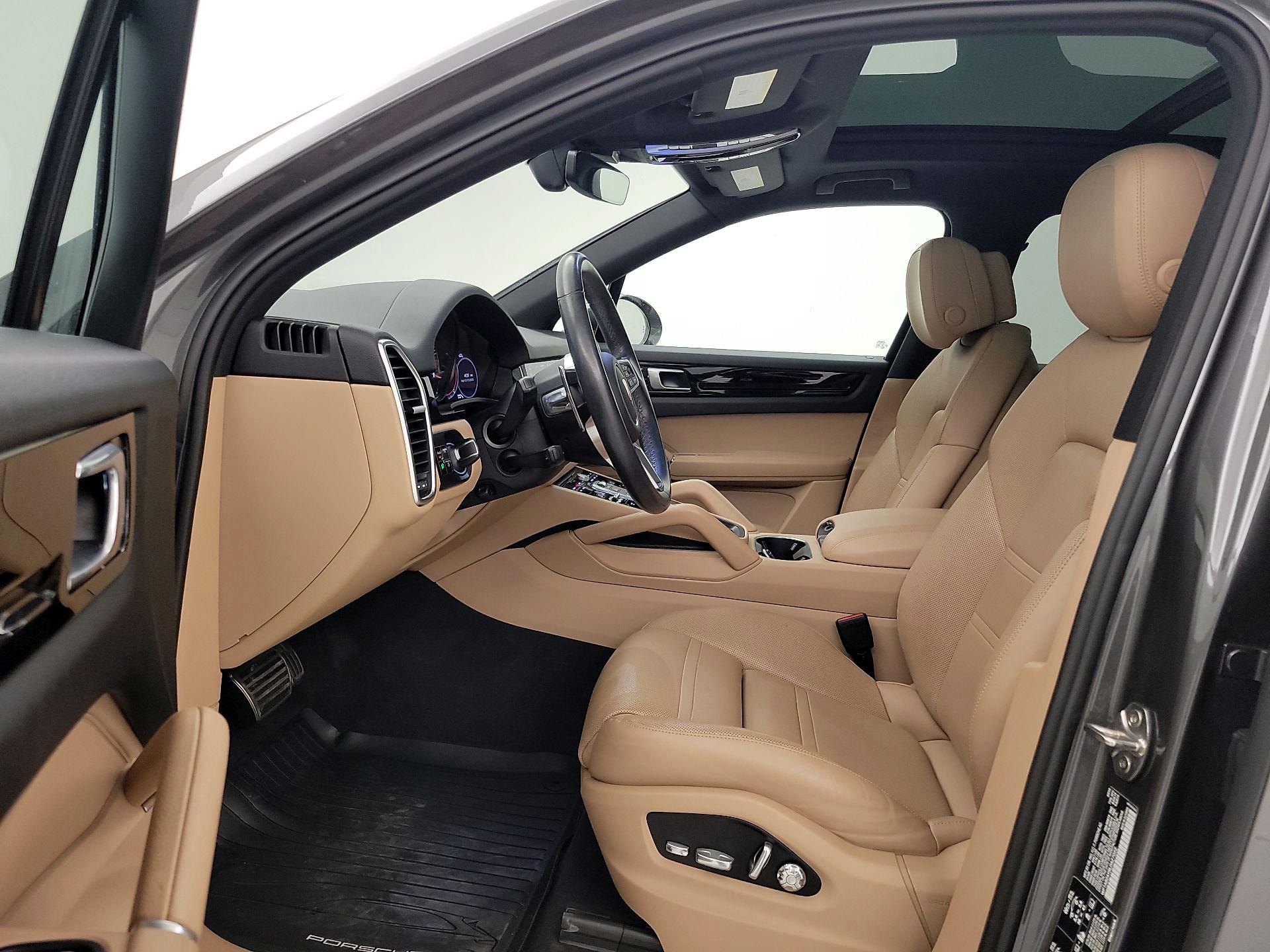 Thumbnail: 2020 Porsche Cayenne - 11