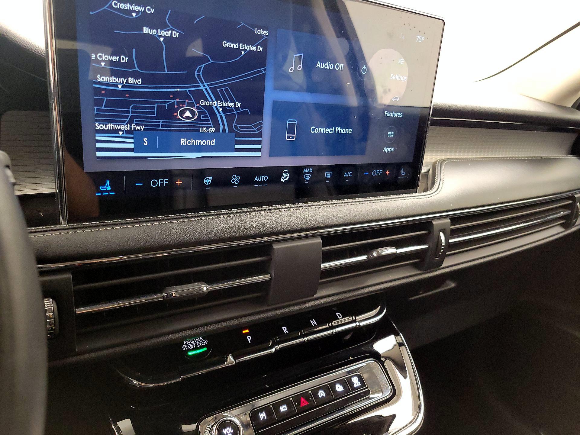 Thumbnail: 2023 Lincoln Corsair - 17