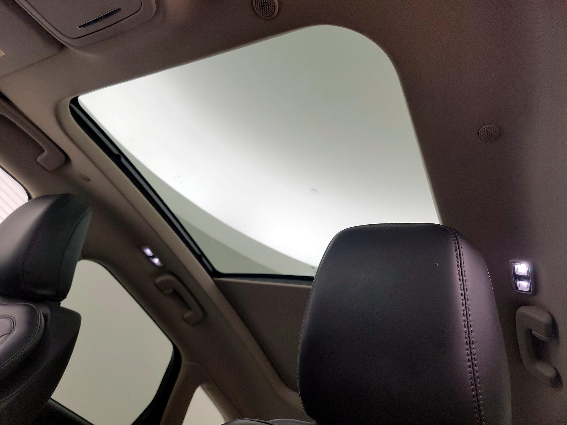 Thumbnail: 2023 Lincoln Corsair - 20