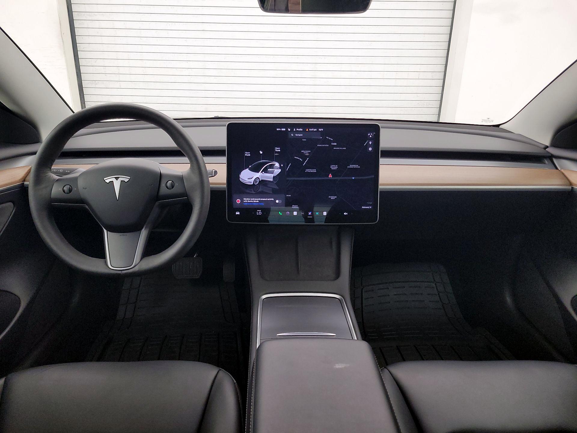 Thumbnail: 2023 Tesla Model 3 - 9