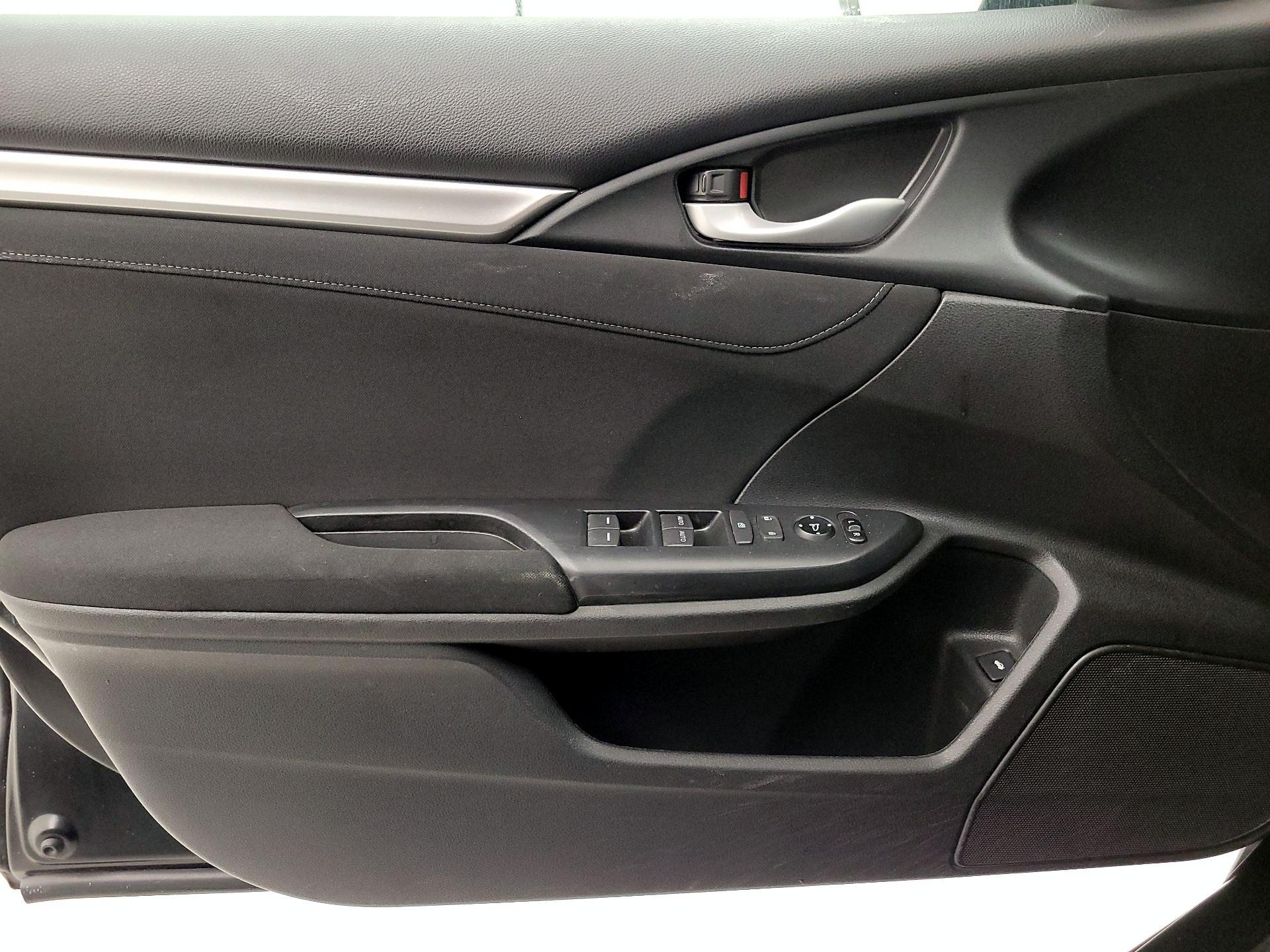 Thumbnail: 2017 Honda Civic - 12