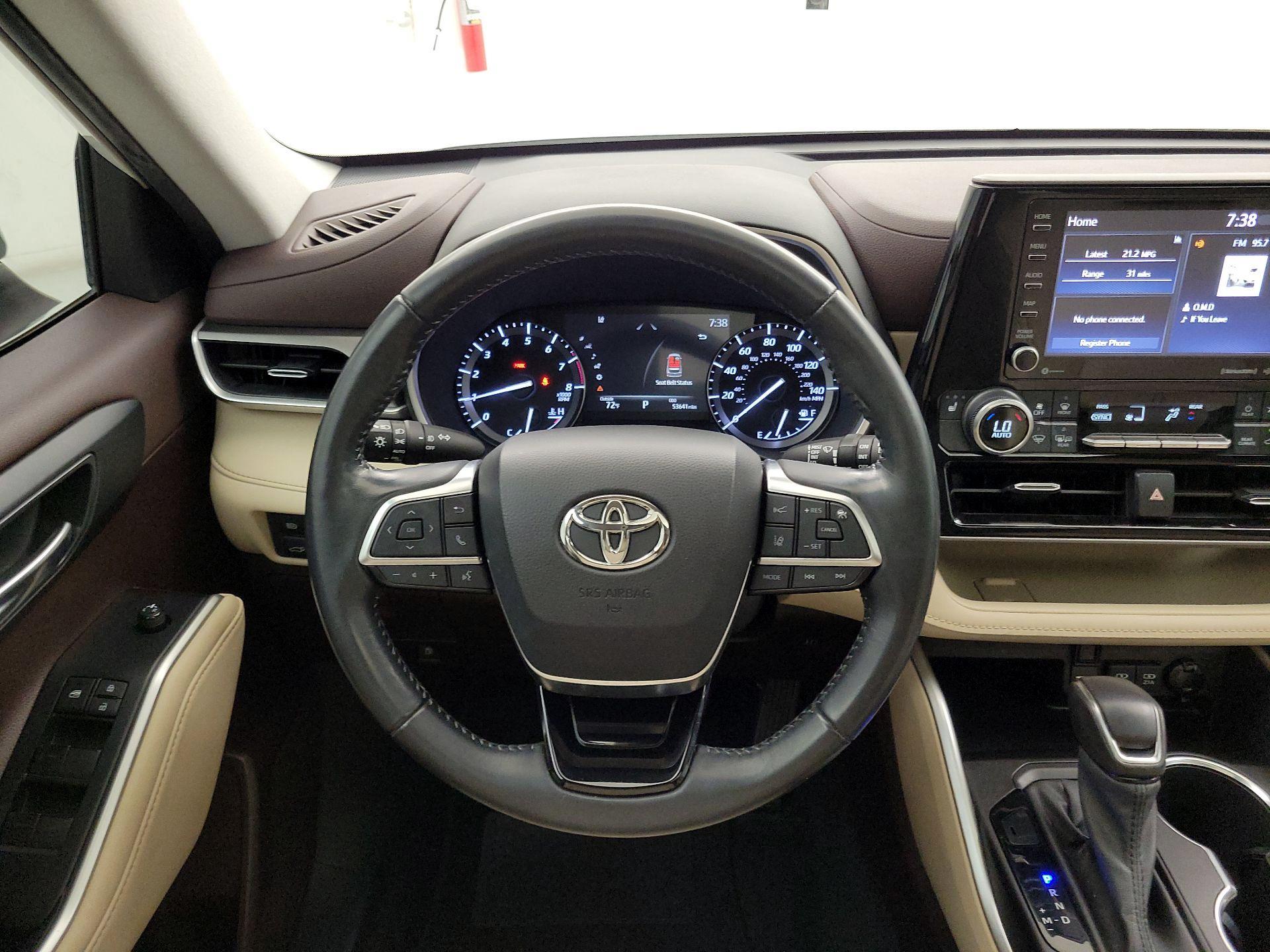 Thumbnail: 2021 Toyota Highlander - 10