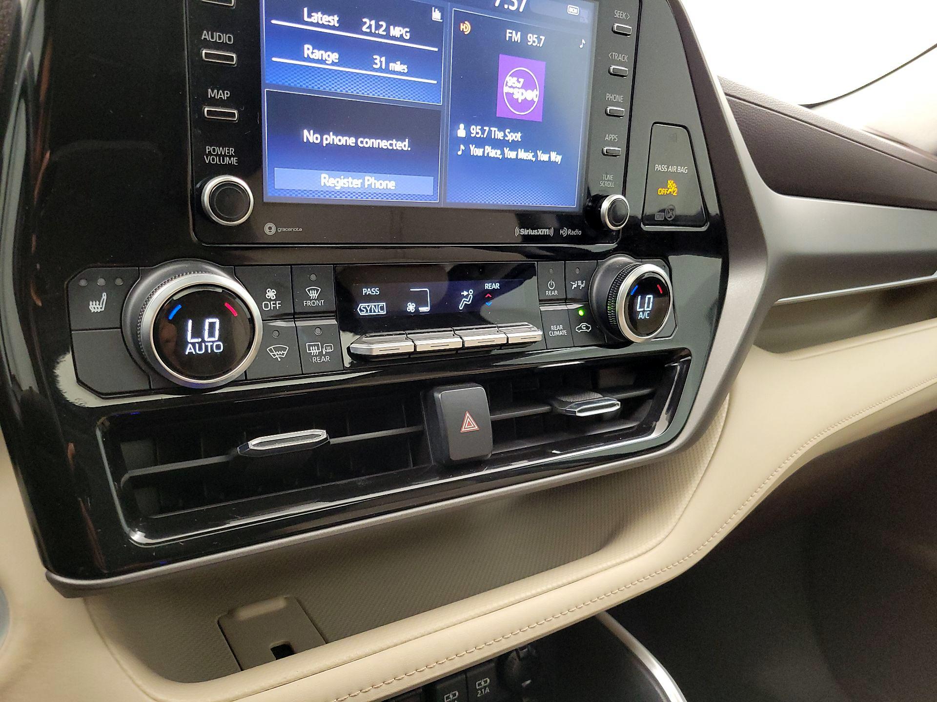 Thumbnail: 2021 Toyota Highlander - 16