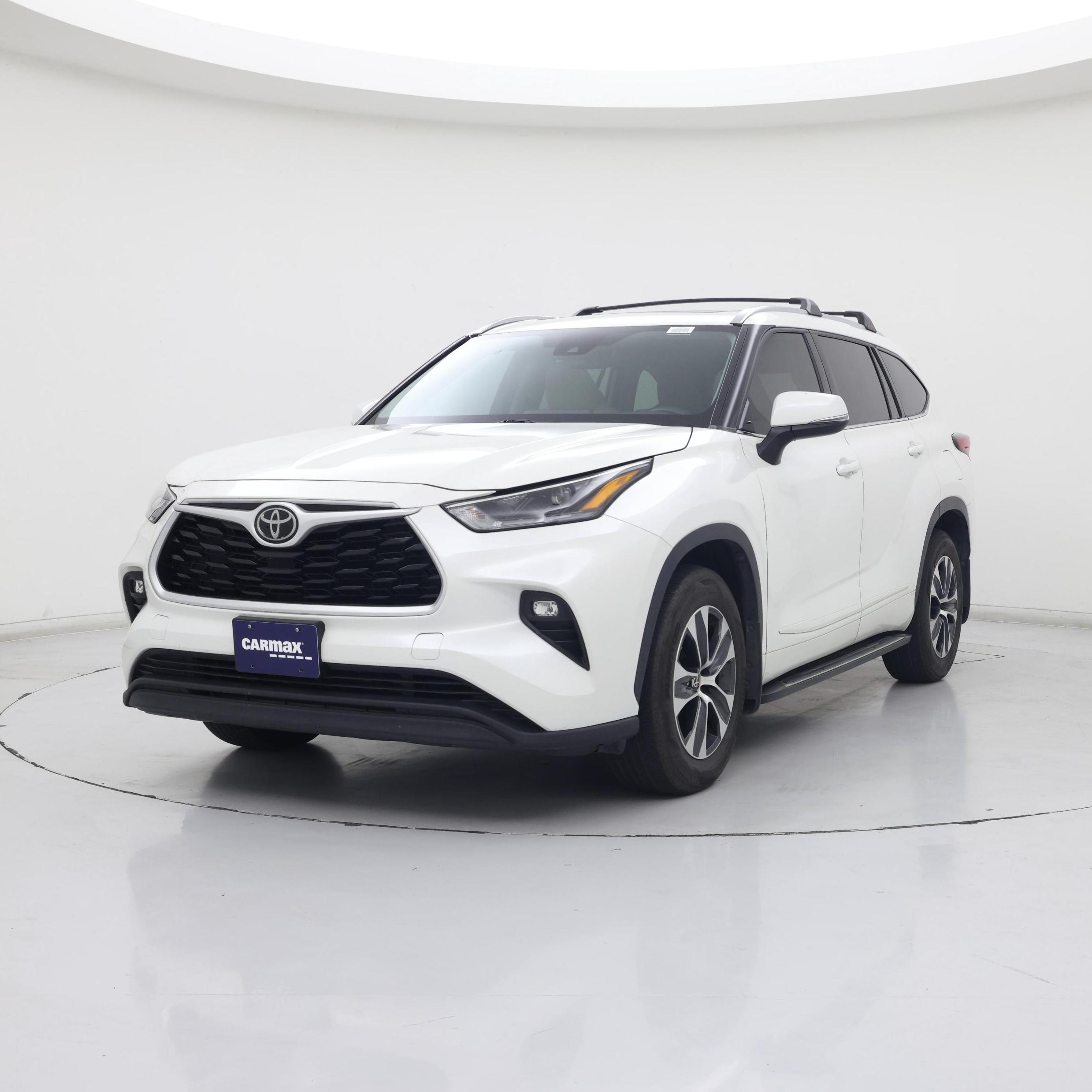 Thumbnail: 2021 Toyota Highlander - 4