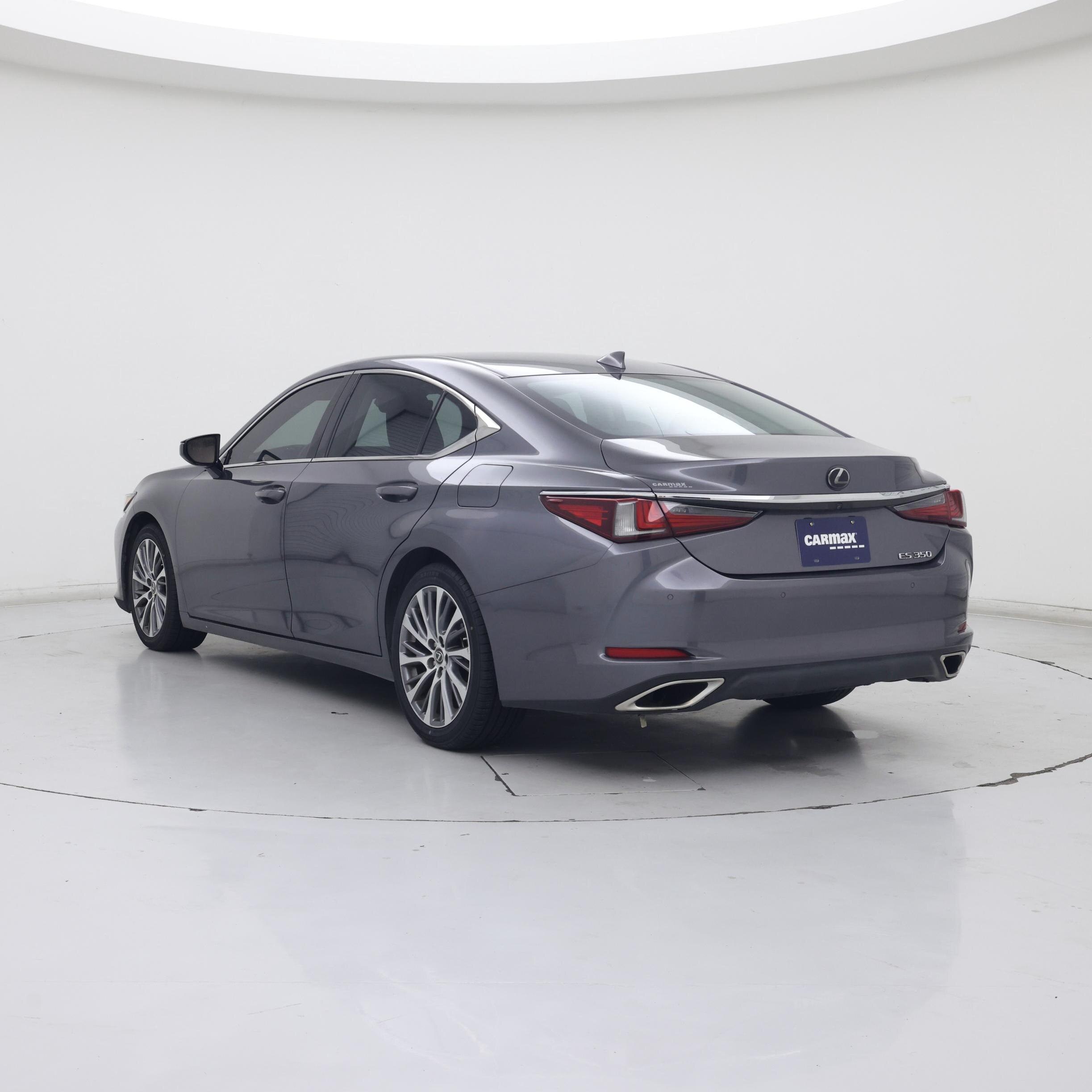 Thumbnail: 2019 Lexus ES - 2